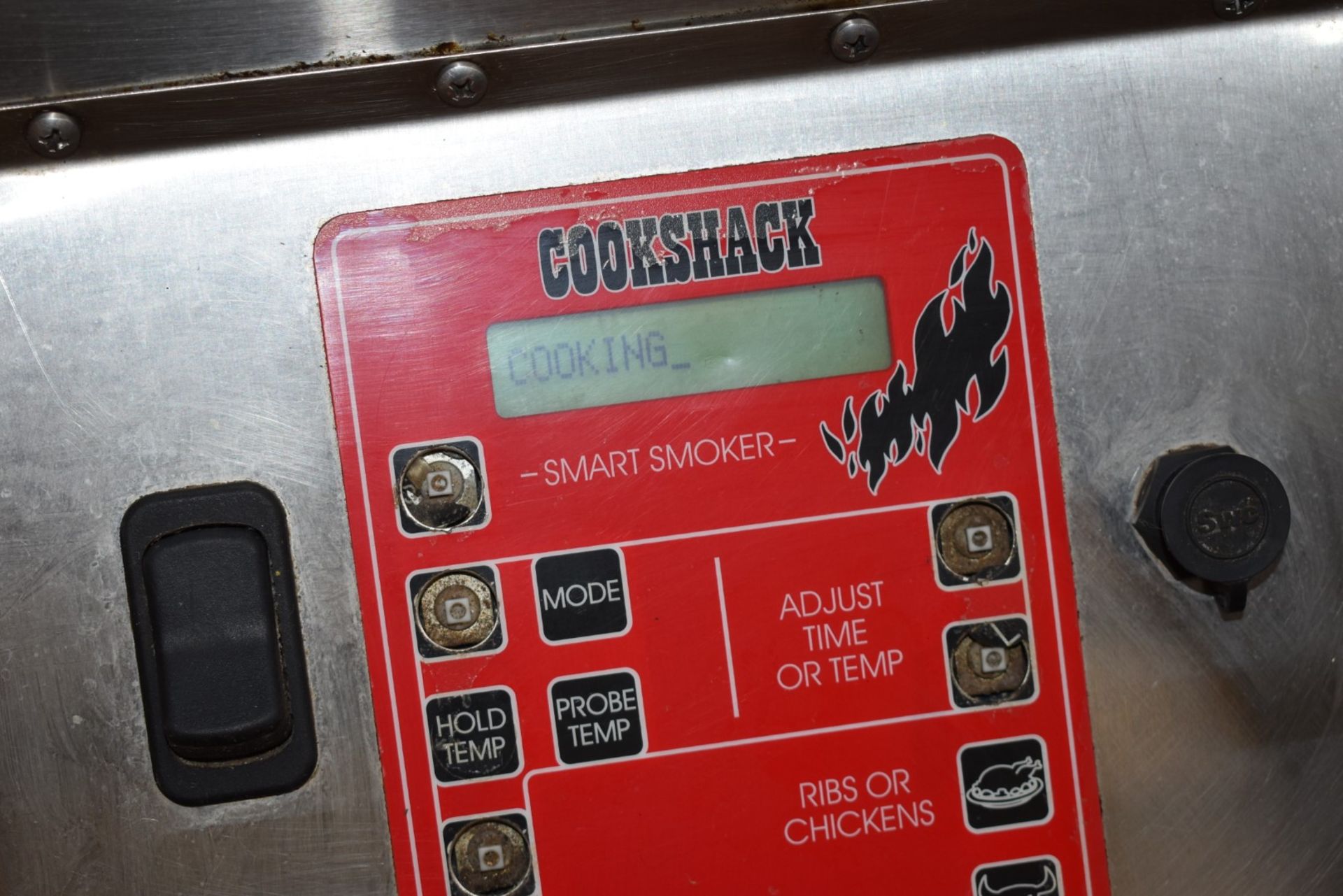 1 x Fast Eddys Cookshack FEC120 Commercial BBQ Pellet Smoker Suitable For Meat, Fish, Vegetables etc - Image 4 of 10