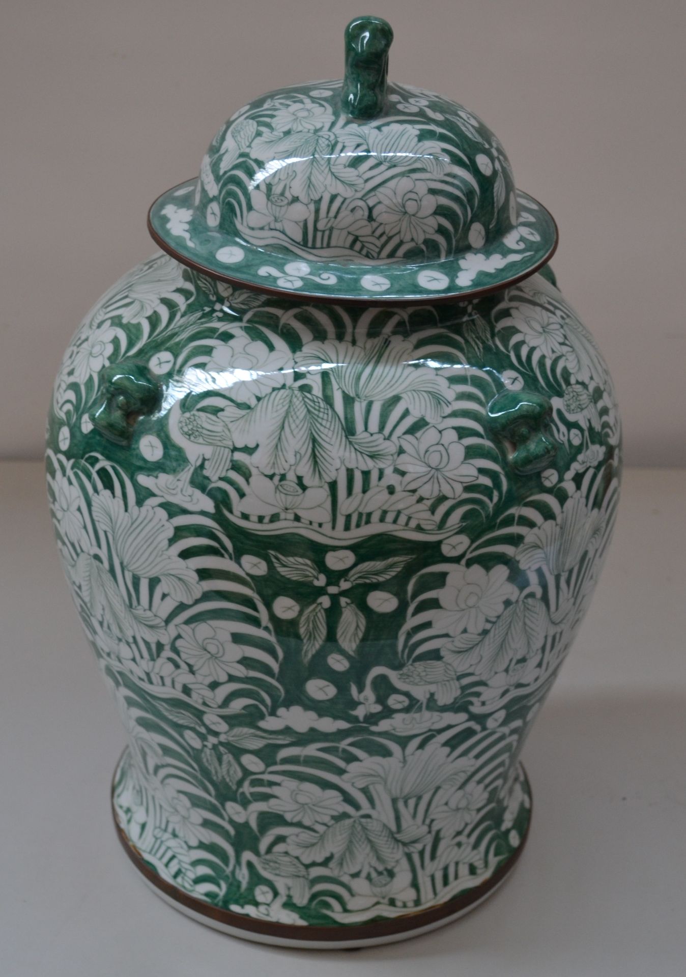 1 x Thai Ceramic Vase With Lid - Dimensions: H42/L25cm - Ref J2168 - CL314