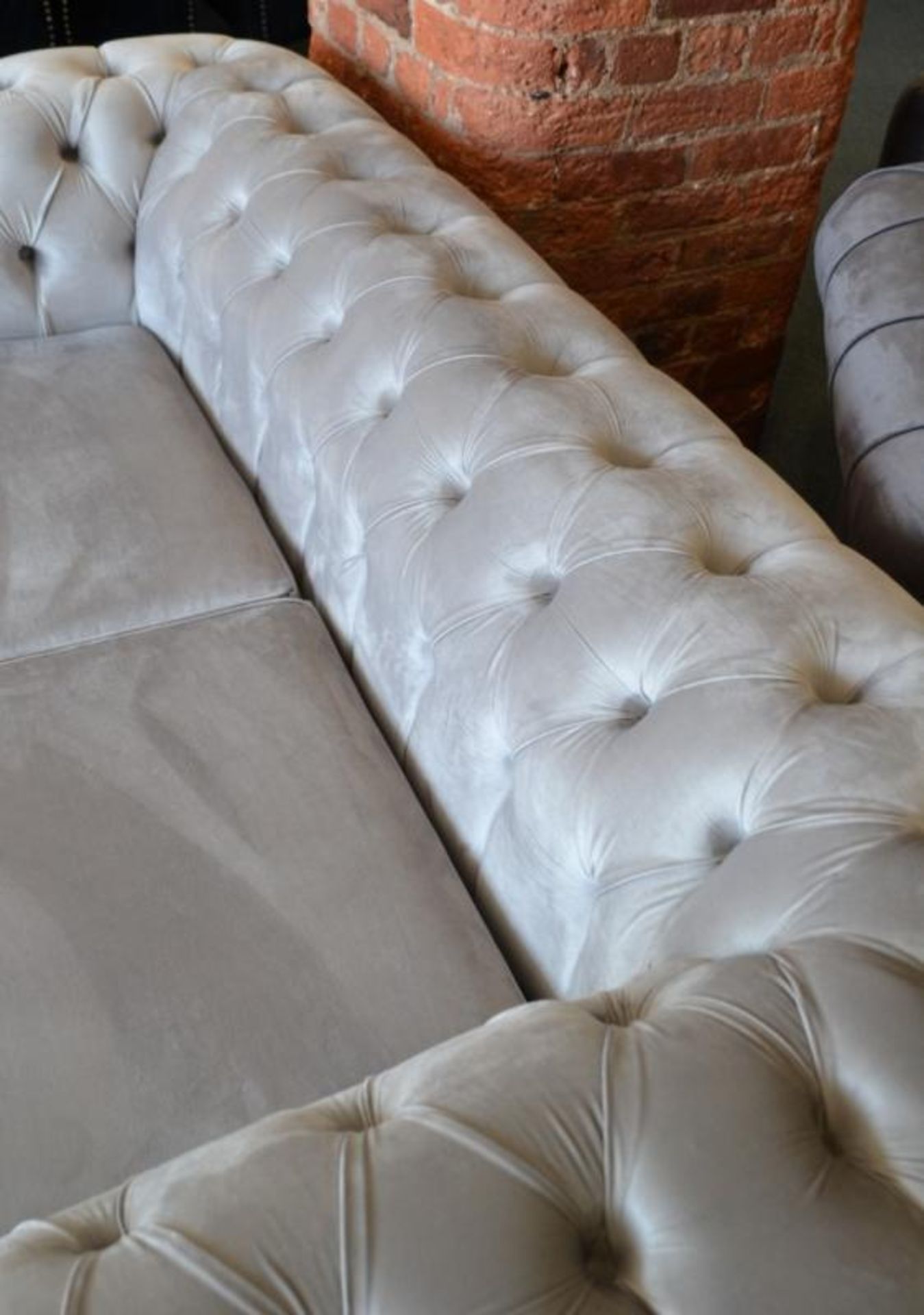 1 x Chesterfield Light Grey Velour 2 Seater Sofa . A Class Design &amp; lovly soft sofa resting on c - Image 4 of 5
