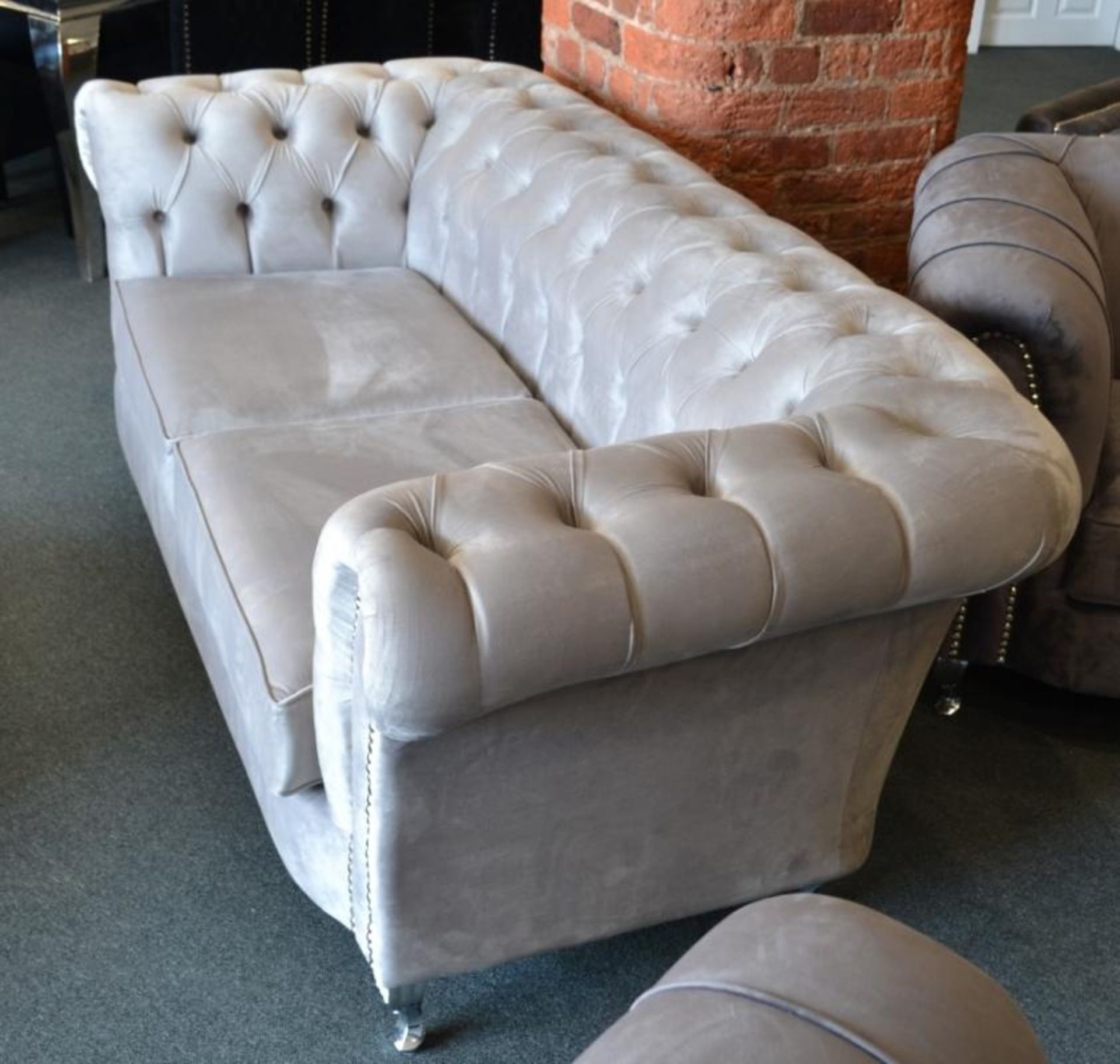 1 x Chesterfield Light Grey Velour 2 Seater Sofa . A Class Design &amp; lovly soft sofa resting on c - Image 3 of 5