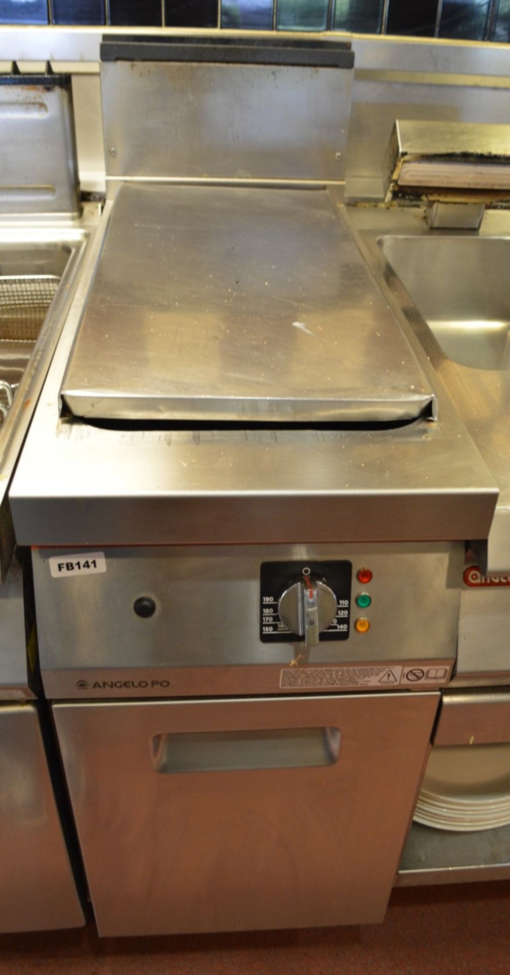 1 x Commercial Stainless Steel Angelo Po Twin Basket Electric Fryer - H95 x W40 x D90 cms - Ref - Image 2 of 6