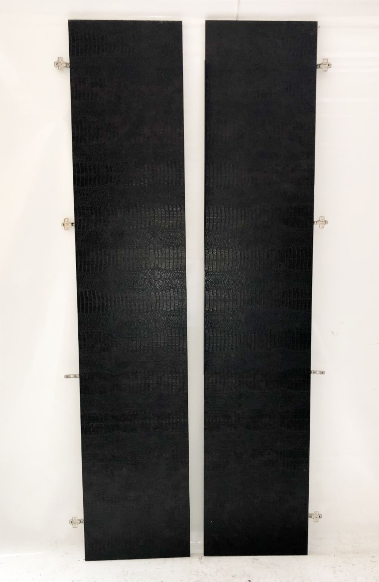 A Pair of Crocodile Skin Design Wardrobe Doors- CL380 - Location: Altrincham WA14 - NO VAT