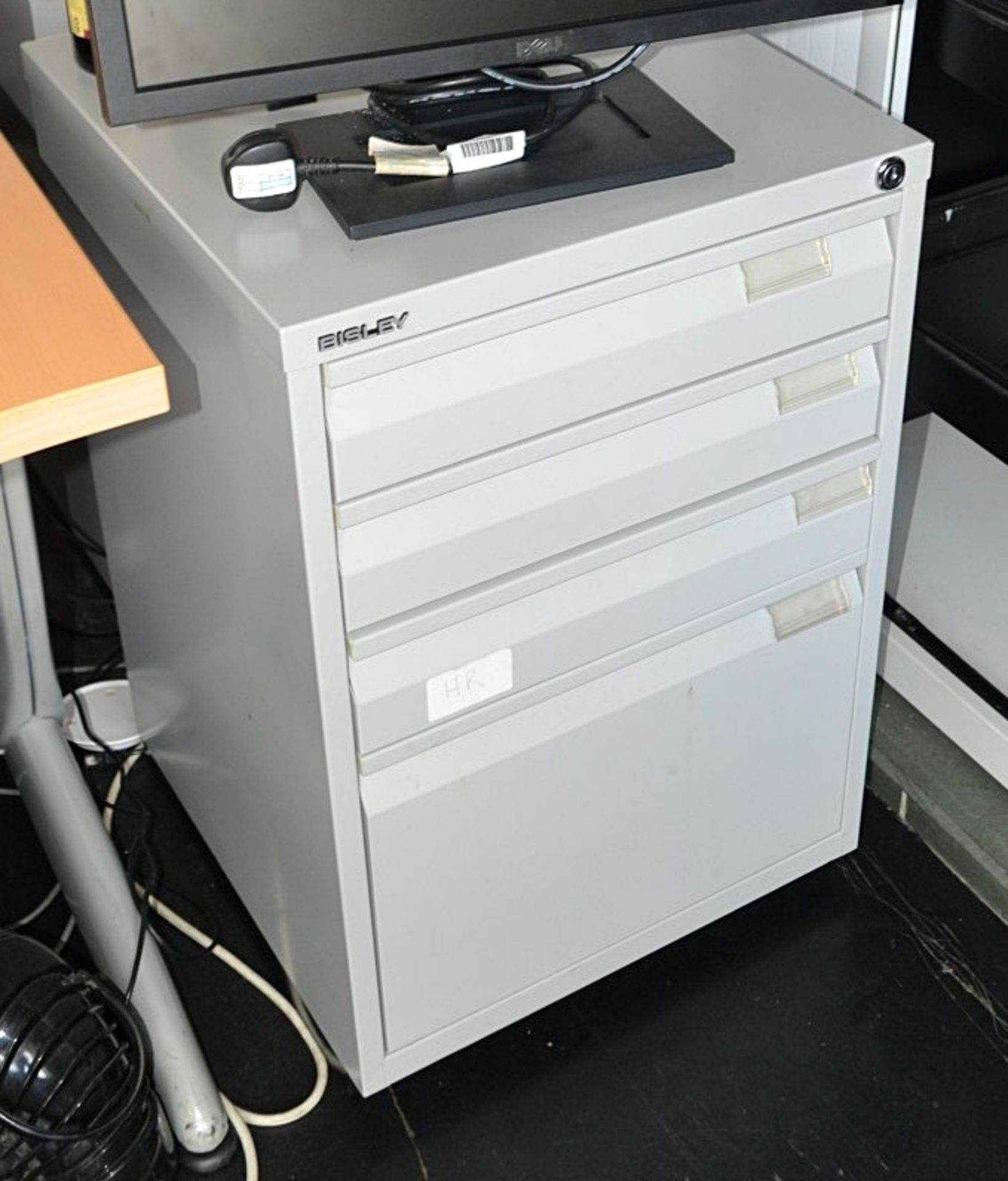 4 x Assorted Metal Office Filing Cabinets - Dimensions: W47 x 47 x 73cm - CL392 - Ref LD340/LD342 4F - Image 2 of 4