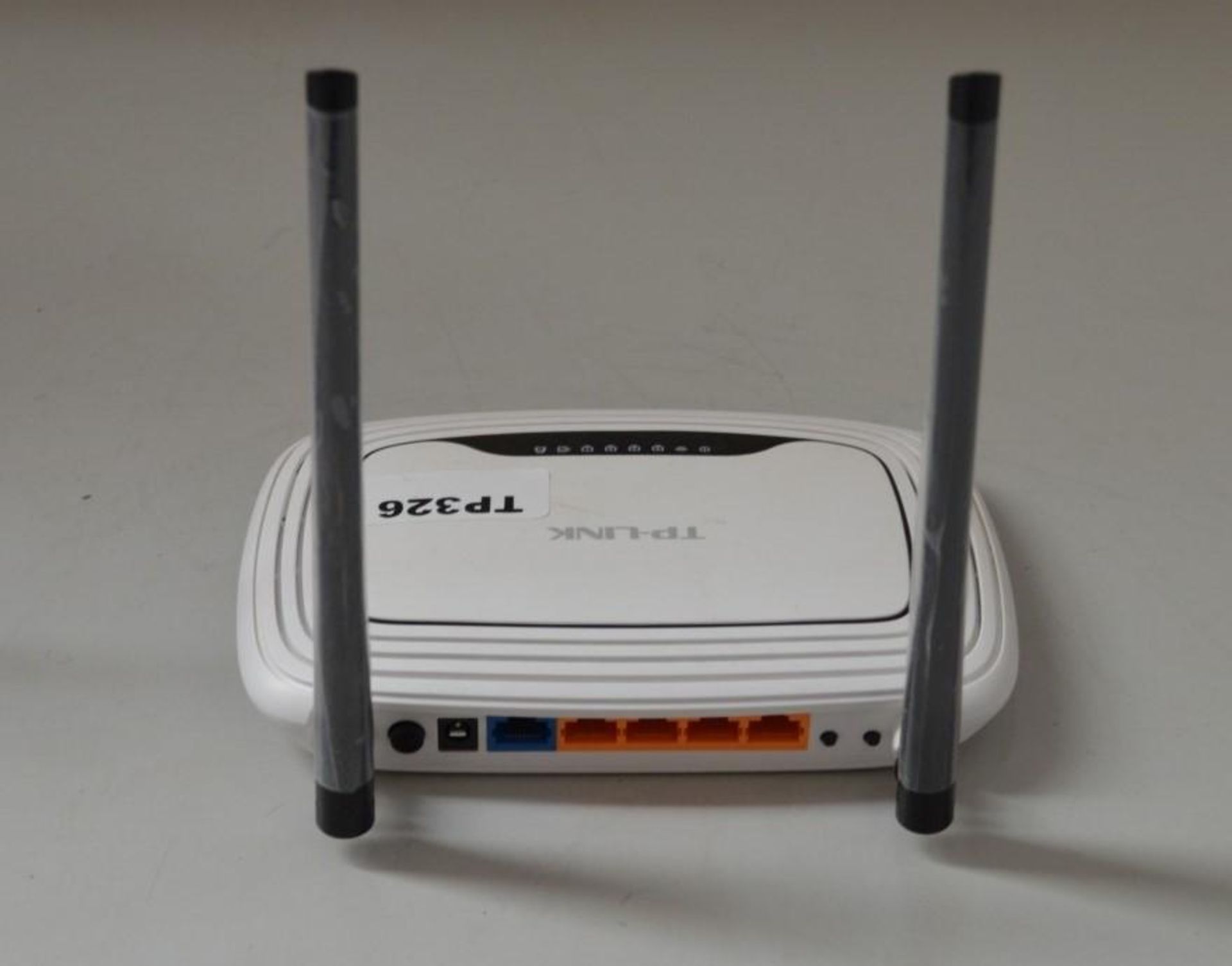 2 x TP-Link TL-WR841N 300 Mbps Wireless Routers - Ref TP326 - CL394 - Location: Altrincham WA14 - HK - Image 3 of 3