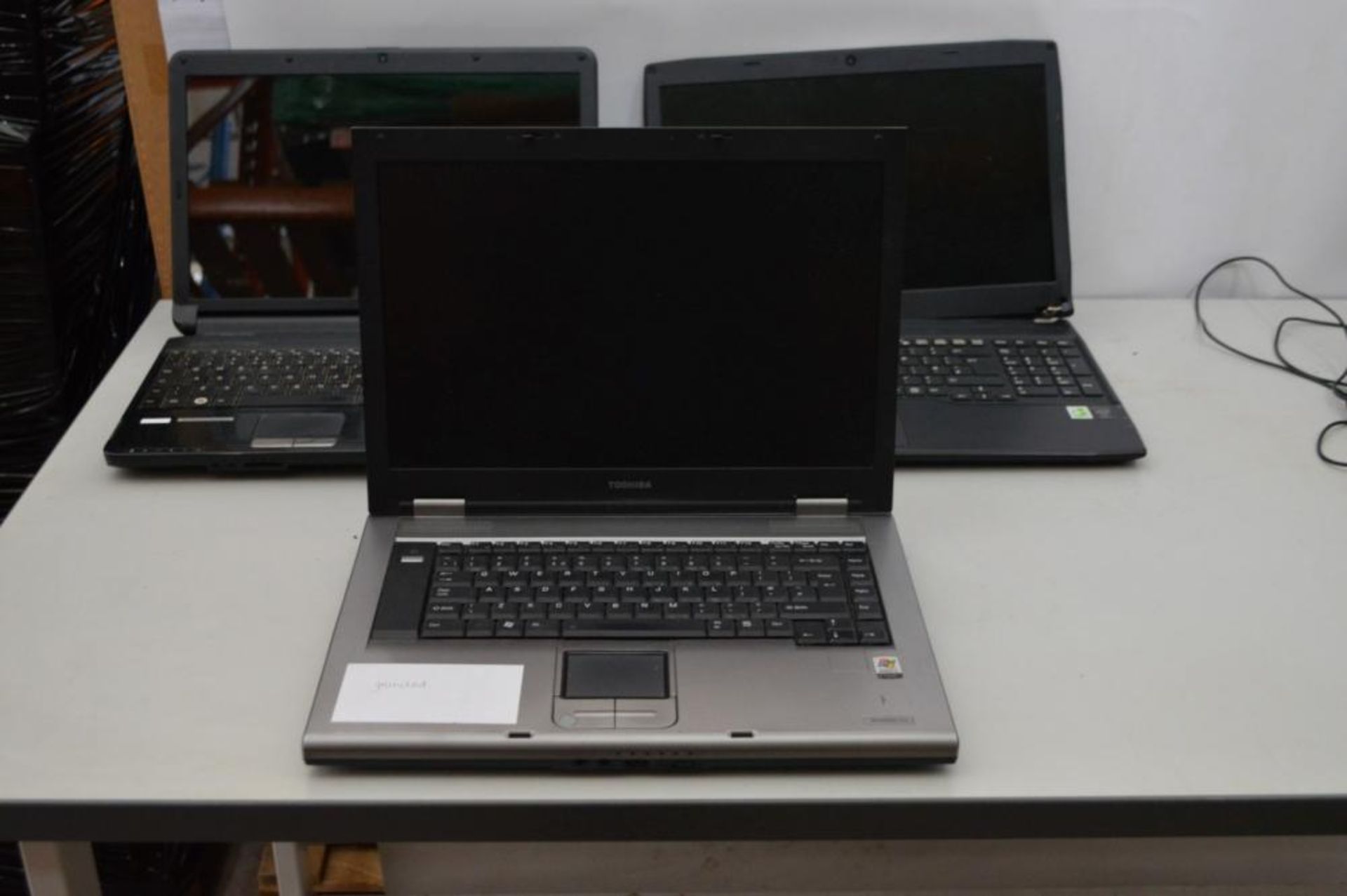 3 x Various Laptop Computers - Not Working / Unknown Faults - (Fujistu- 1 x A544 1 x AH530, 1 x Tosh