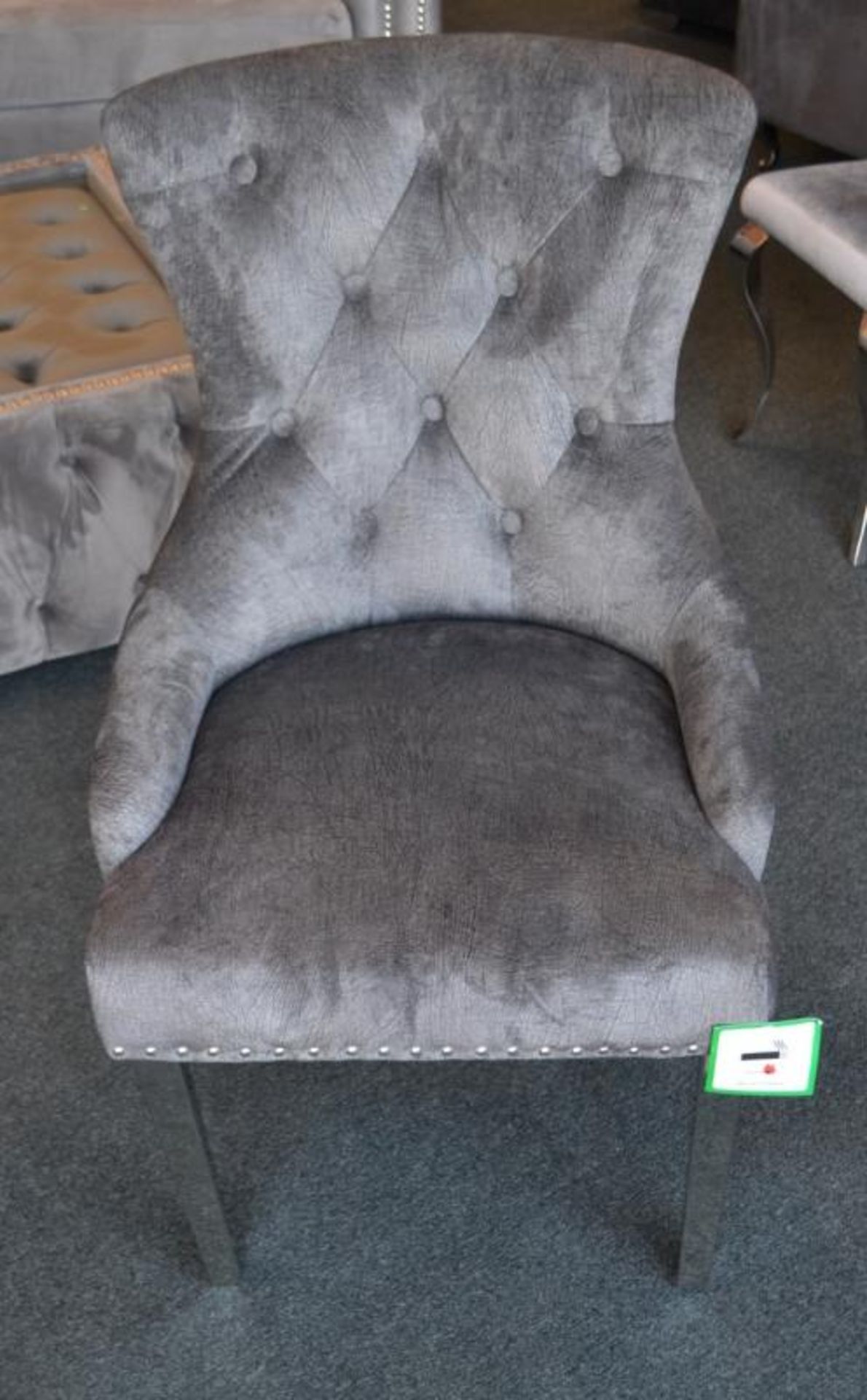 1 x Luxurious Buttoned Detailed Fog Grey Dressing Table Chair. Dimensions:L55/W55/S50/H105cm - Ref B - Image 5 of 5
