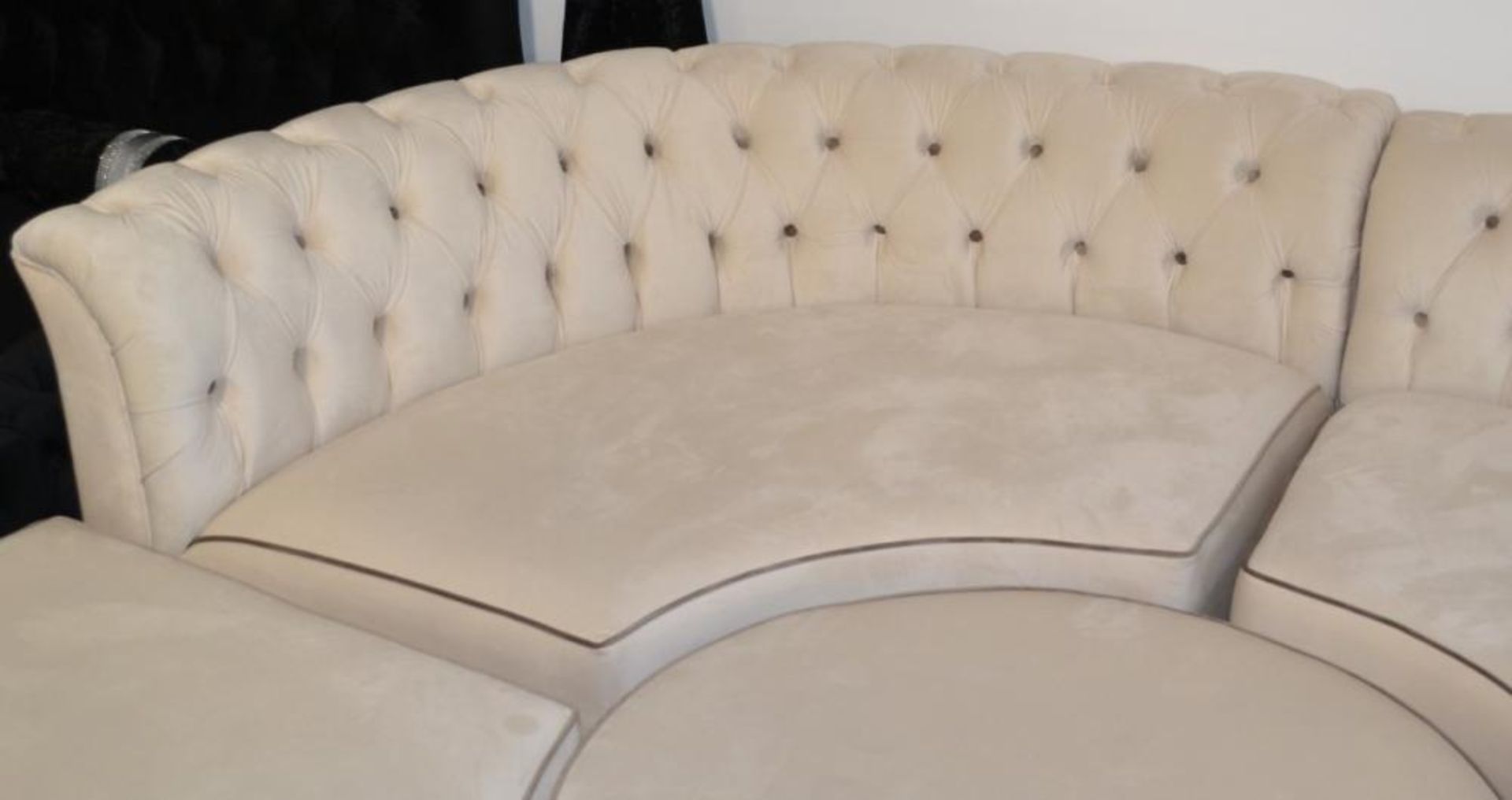 1 x Luxurious Bespoke Cream Velour 5 Piece Sofa Set. A truly beautiful bespoke piece that will give - Image 3 of 8