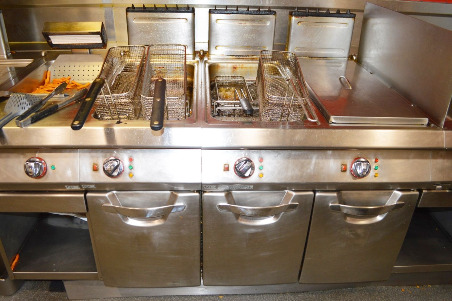 1 x Angelo Po Commercial Kitchen Modular Cooking Station - Includes 15 Units Featuring a Four Burner - Image 13 of 26