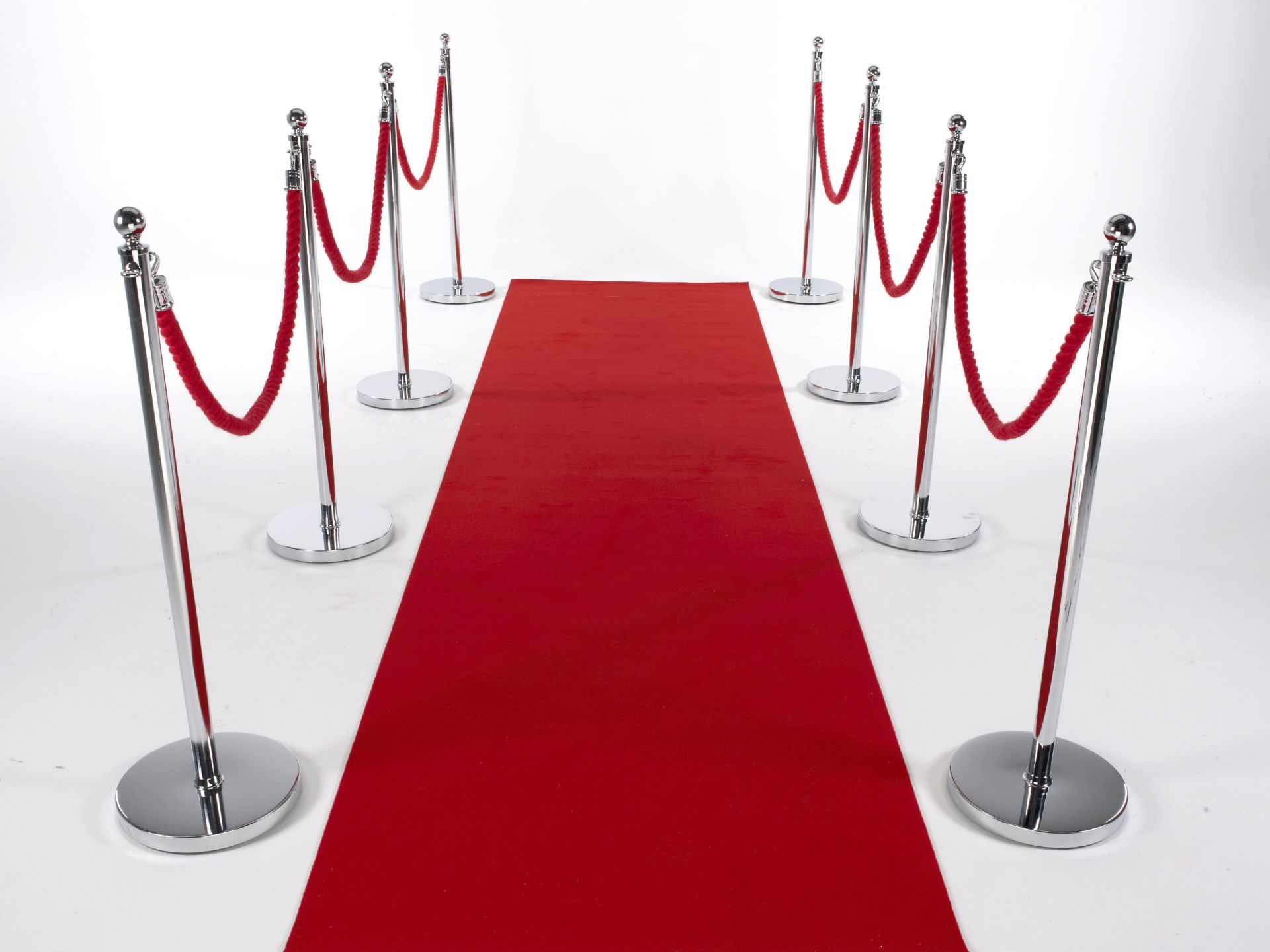 1 x Main Event Queue Barrier System - Includes 6 x Chrome Posts and 6 x Red Ropes With Chrome