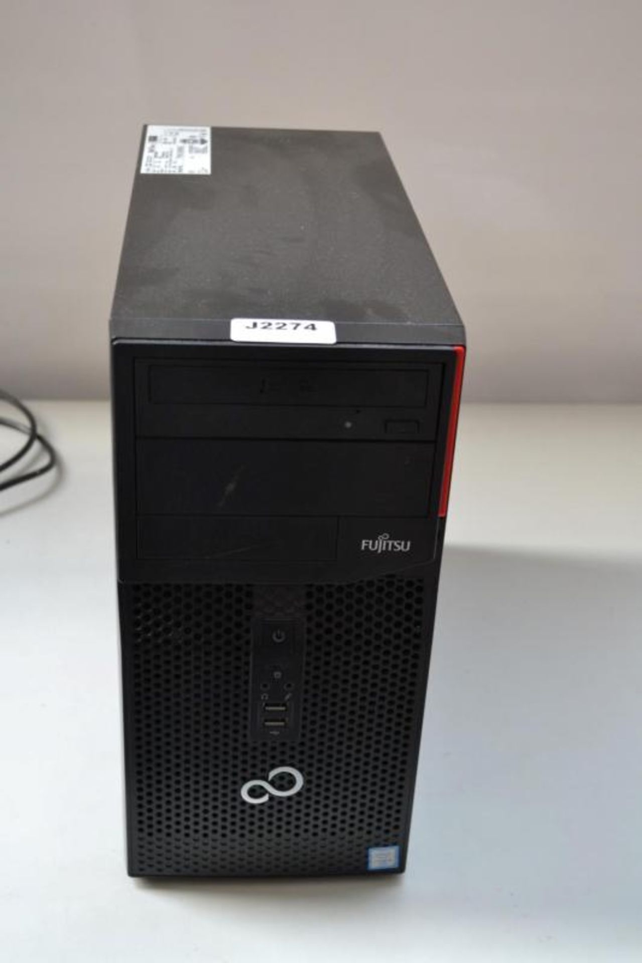 1 x Fujitsu Esprimo P556 E85 Desktop COMPUTER Intel Core i3 6100 3.7 GHz 6th Gen Processor, 4gb DDR4 - Image 2 of 5