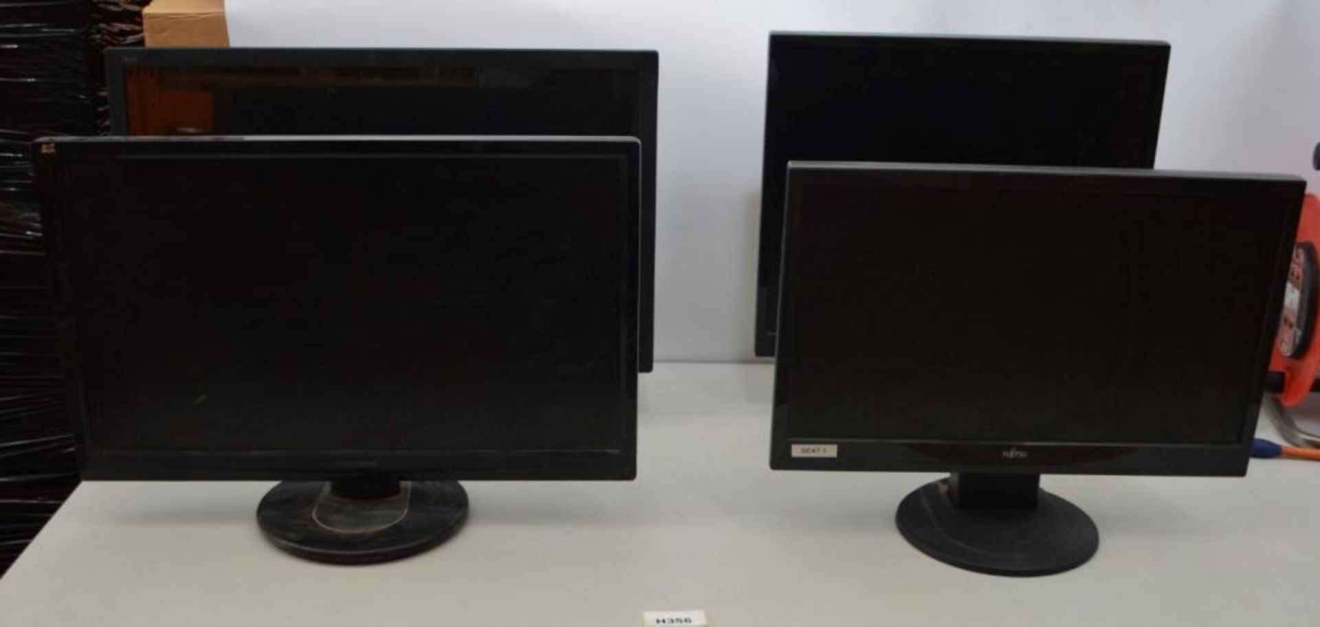 4 x Various Computer PC Monitors - Not Working / Unknown Faults - Ref H356 - CL394 - Location: Altri