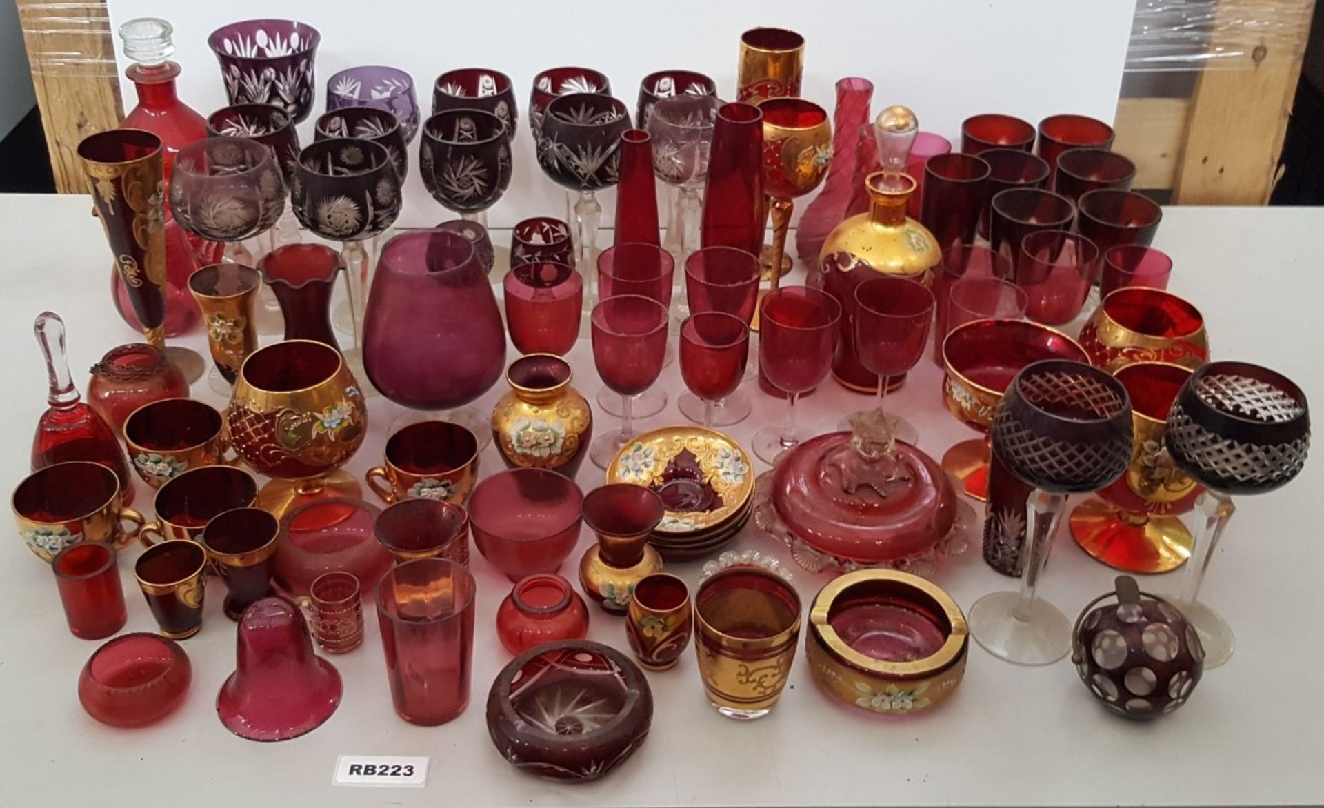 1 x Joblot Of 60+ Pieces Of Vintage Glasswear - Ref RB223 I