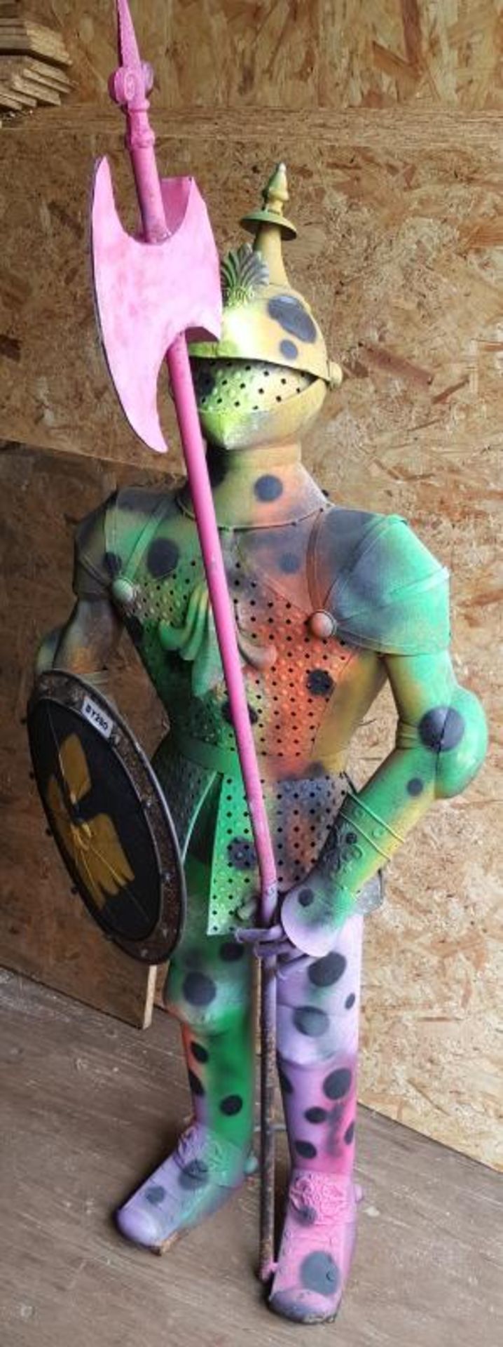 1 x Bespoke Multi Coloured Armored Knight Statue Make Out Of Metal- Ref BY290 - H135/L50/W40cm - CL3 - Image 2 of 4