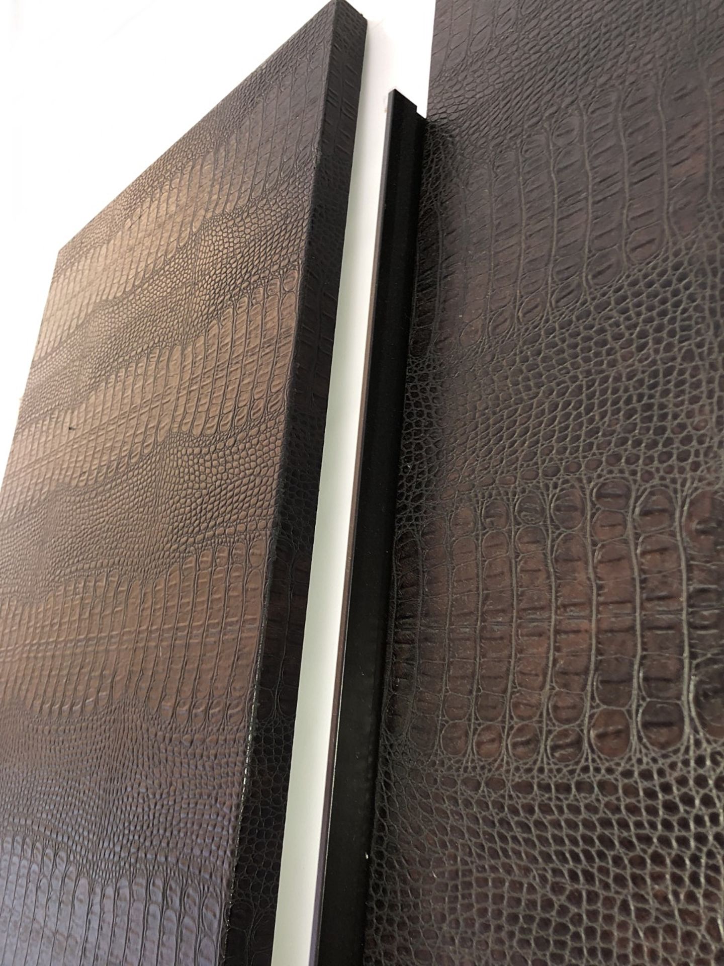 A Pair of Crocodile Skin Design Wardrobe Doors- CL380 - Location: Altrincham WA14 - NO VAT - Image 2 of 7