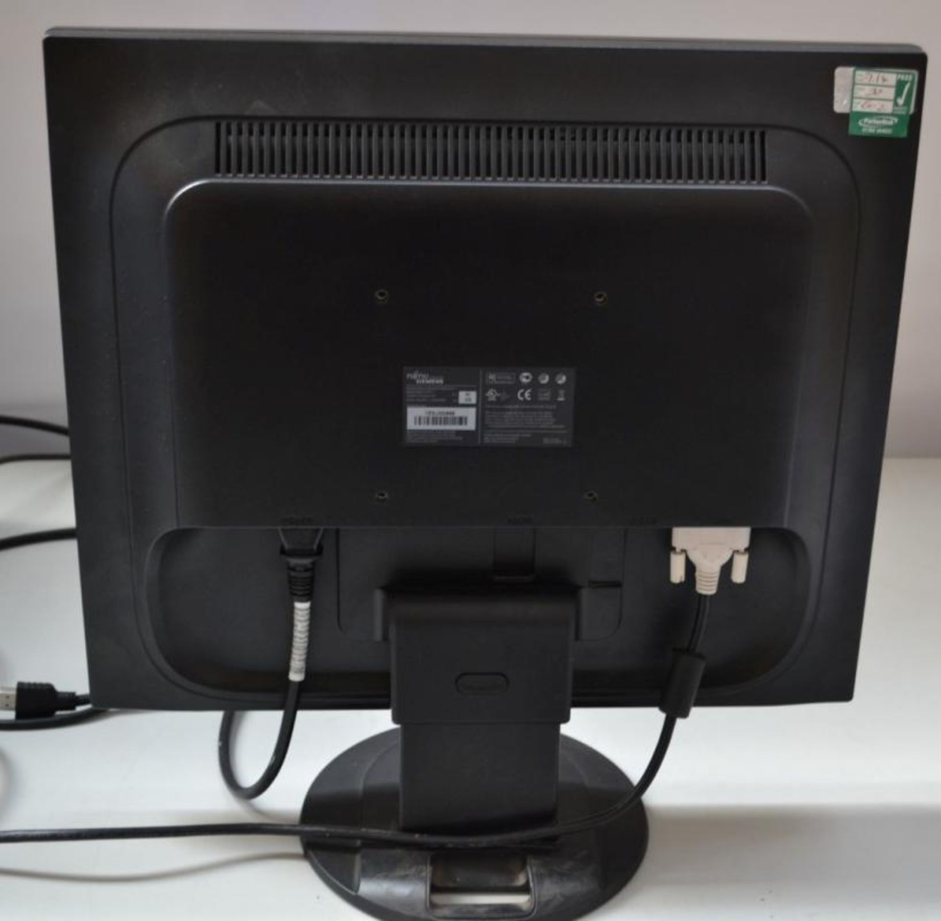 1 x Fujitsu ScaleoView D19-1 19 inch PC Monitor TFT LCD - Ref J2263 - CL394 - Location: Altrincham W - Image 2 of 3