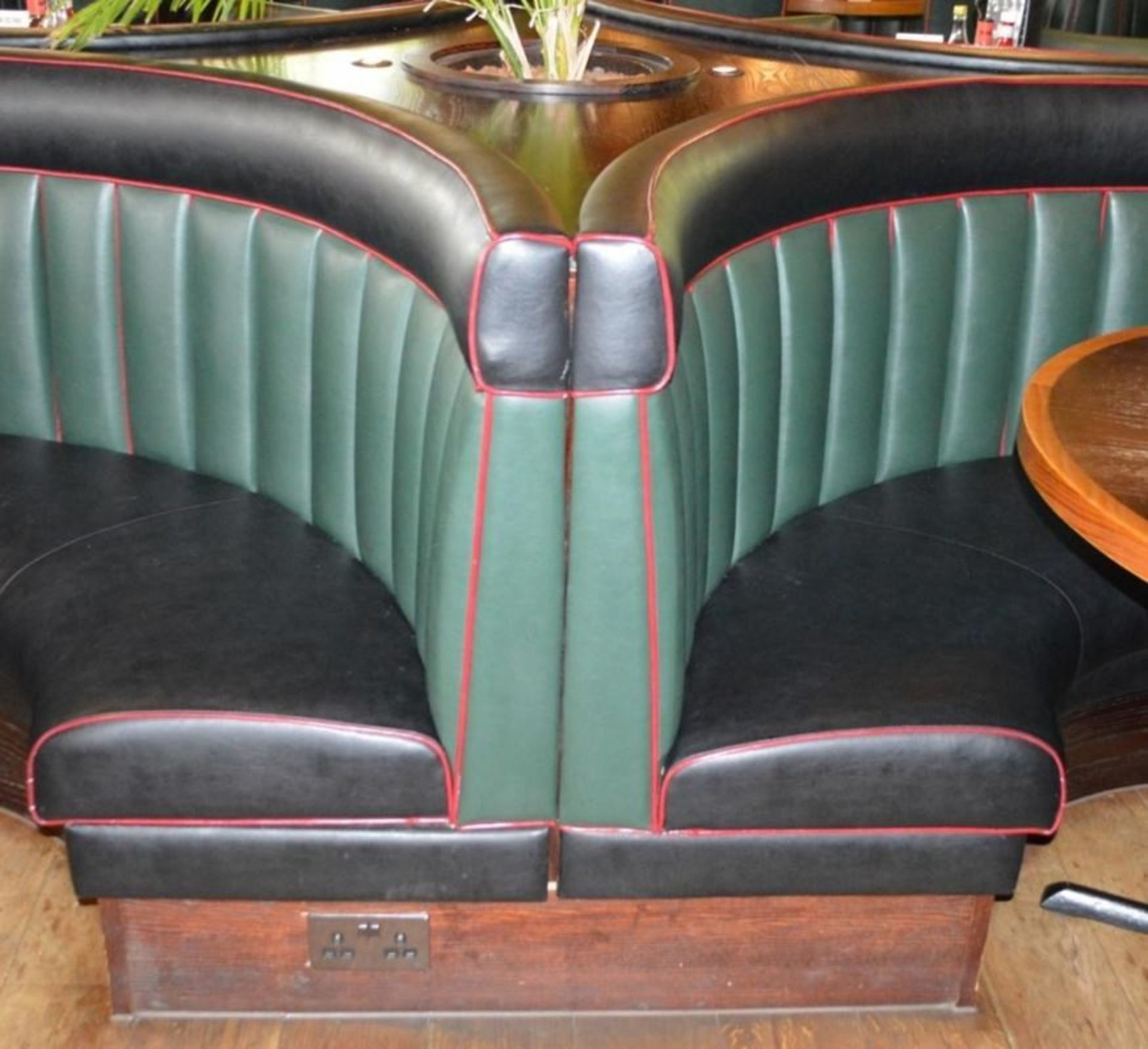 1 x Contemporary Half Circle Seating Booth - Features a Leather Upholstery in Green and Black, - Image 3 of 5