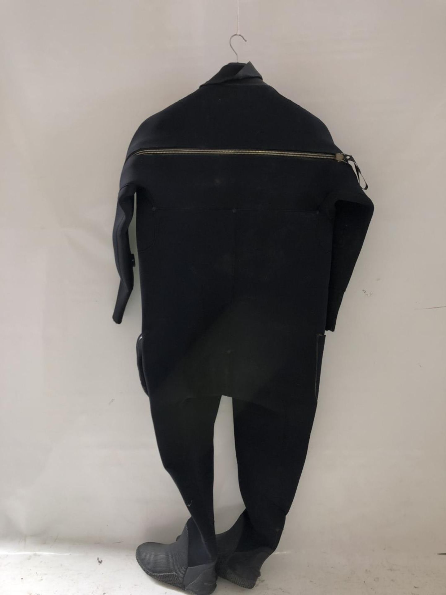 1 x Used Black Wet Suit - Size XL - Ref: NS364 - CL349 - Altrincham WA14 - Image 8 of 9