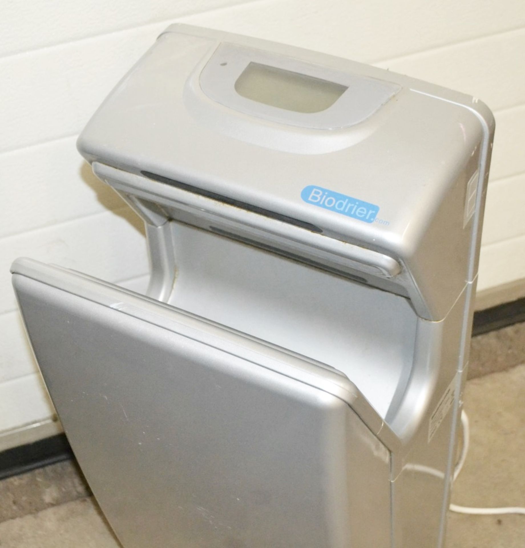 1 x BIODRIER Business Automatic Hand Dryer In Silver - Model: BB70S - Used - Image 6 of 9