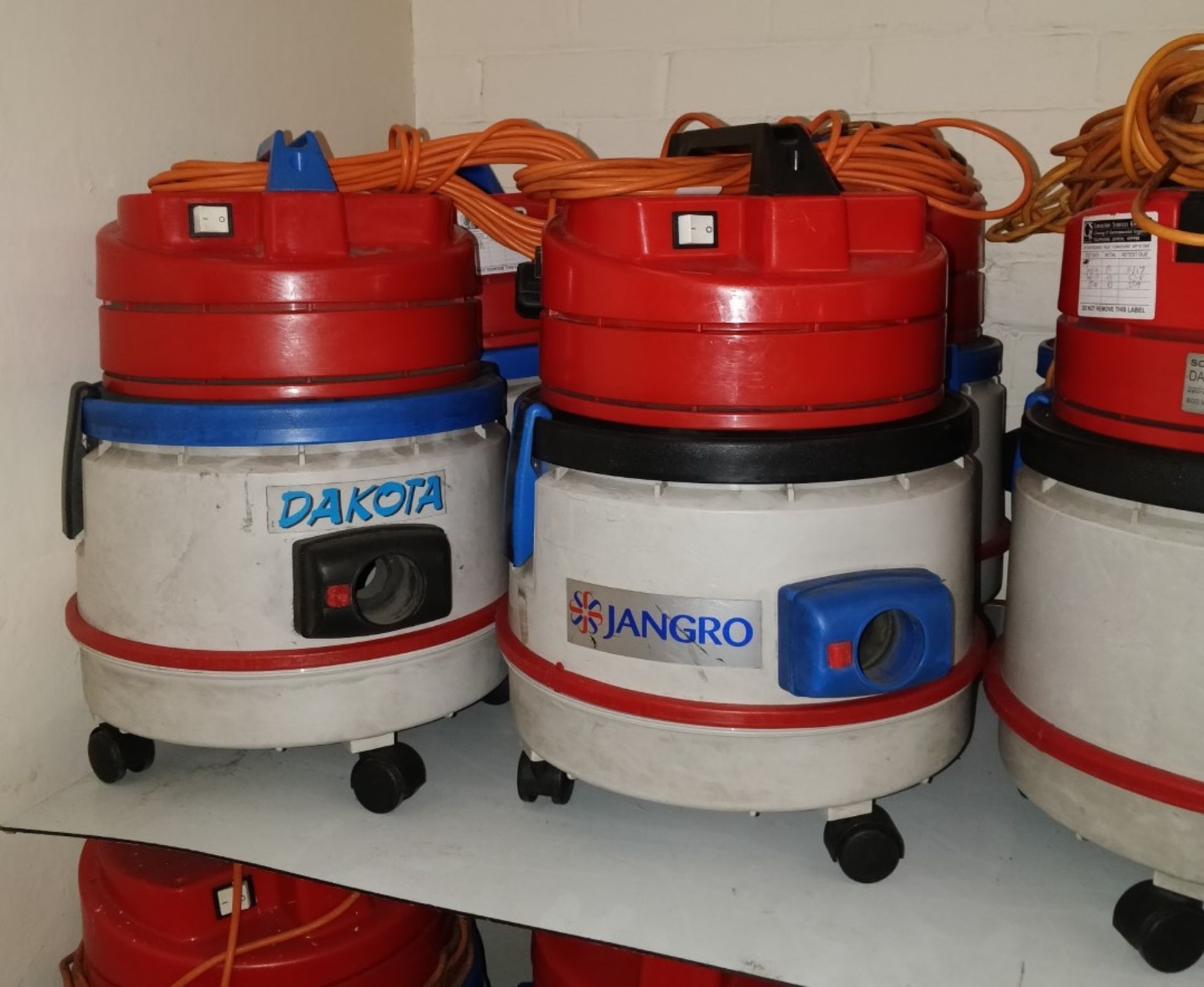 4 x Dakota 101 Soteco D2 800w Vacuum Cleaners - Ref B2 CL409 - Location: Wakefield WF16Provided with