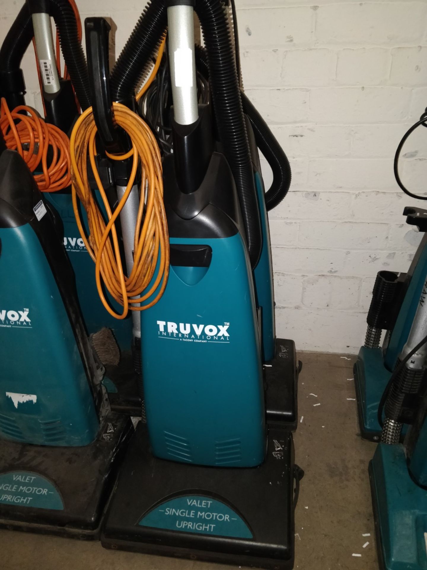 9 x Truvox Valet Upright Commercial Vacuum Cleaners - Ref: VM409 - CL409 -Wakefield WF16 - Image 2 of 3