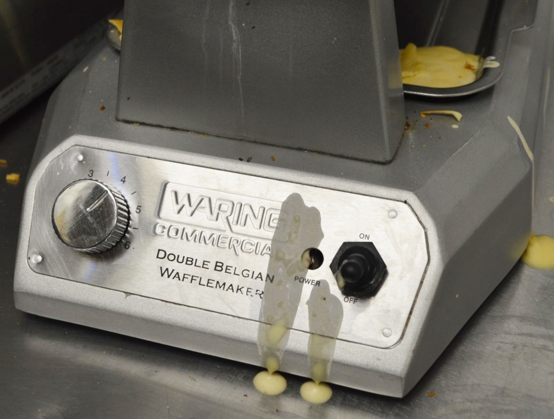 1 x Waring Commercial Double Belgian Wafflemaker - Model WW200K - RRP £290 - Ref FB161 - CL357 - - Image 3 of 3