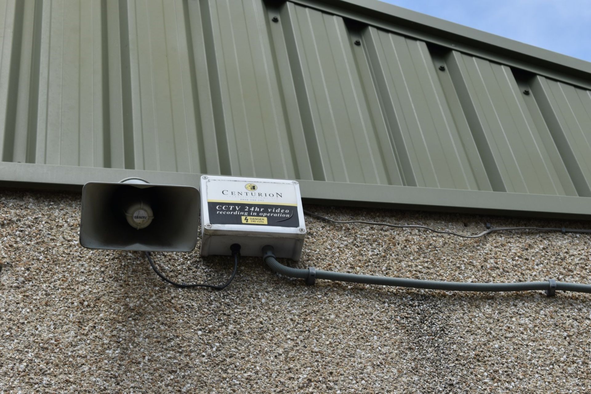 1 x CCTV Security System With Dedicated Micros Recorder, 5 x Centurion Wall Mounted Cameras and 2 - Image 8 of 13