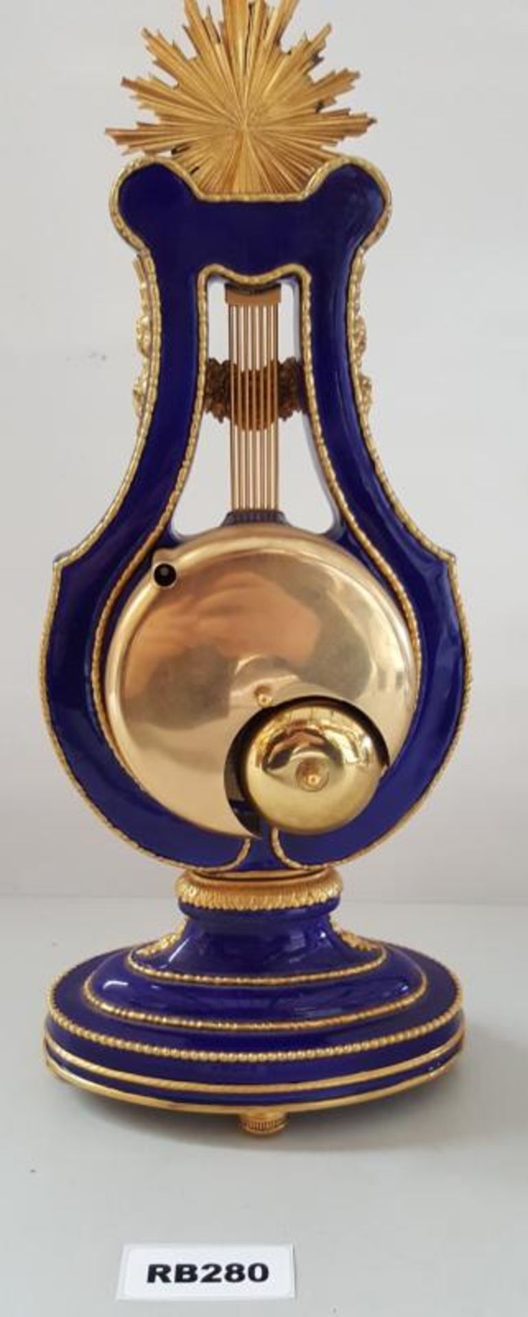 1 x Marie-Antoinette Fine Porcelain Clock - Ref RB280 E - Dimensions: H38/L15/W10 cm - CL334 - Locat - Image 5 of 6
