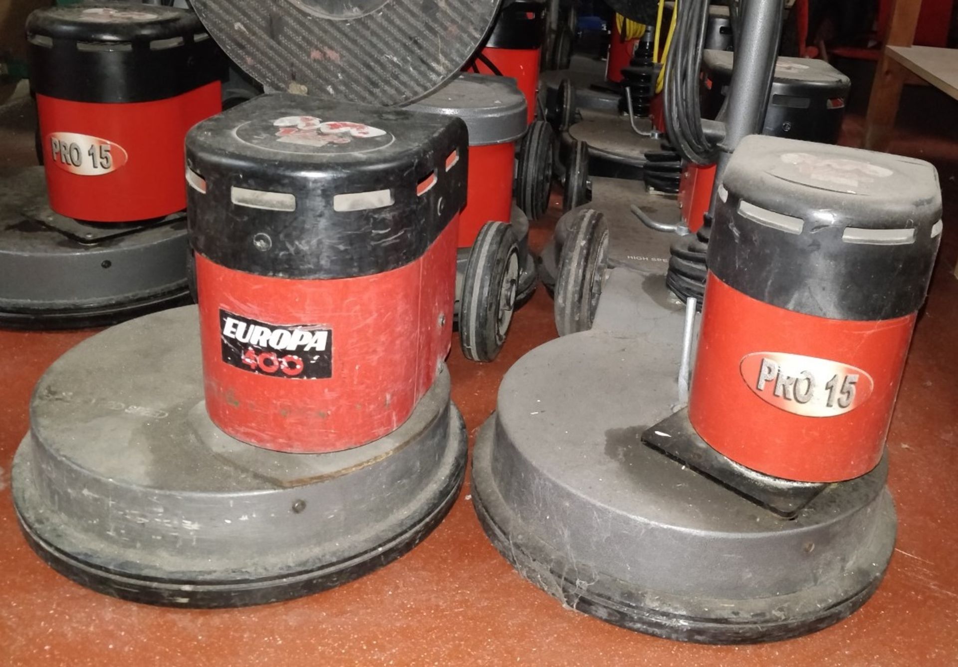 6 x Victor Contractor 400 Floor Buffer Polishers - Includes 15 Inch Base Discs as Pictured 240v - - Image 5 of 6