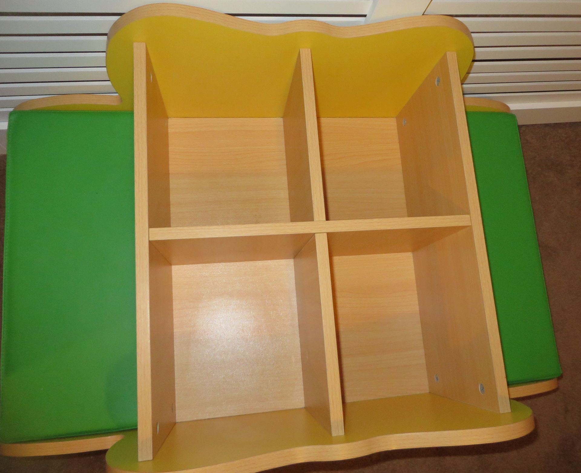 1 x Butterfly Book Storage Bench - Great for Nurseries/Childminders - Excellent Condition - - Image 5 of 5