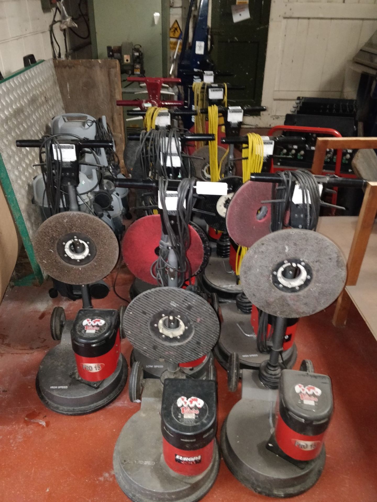 6 x Victor Contractor 400 Floor Buffer Polishers - Includes 15 Inch Base Discs as Pictured 240v - - Image 6 of 6