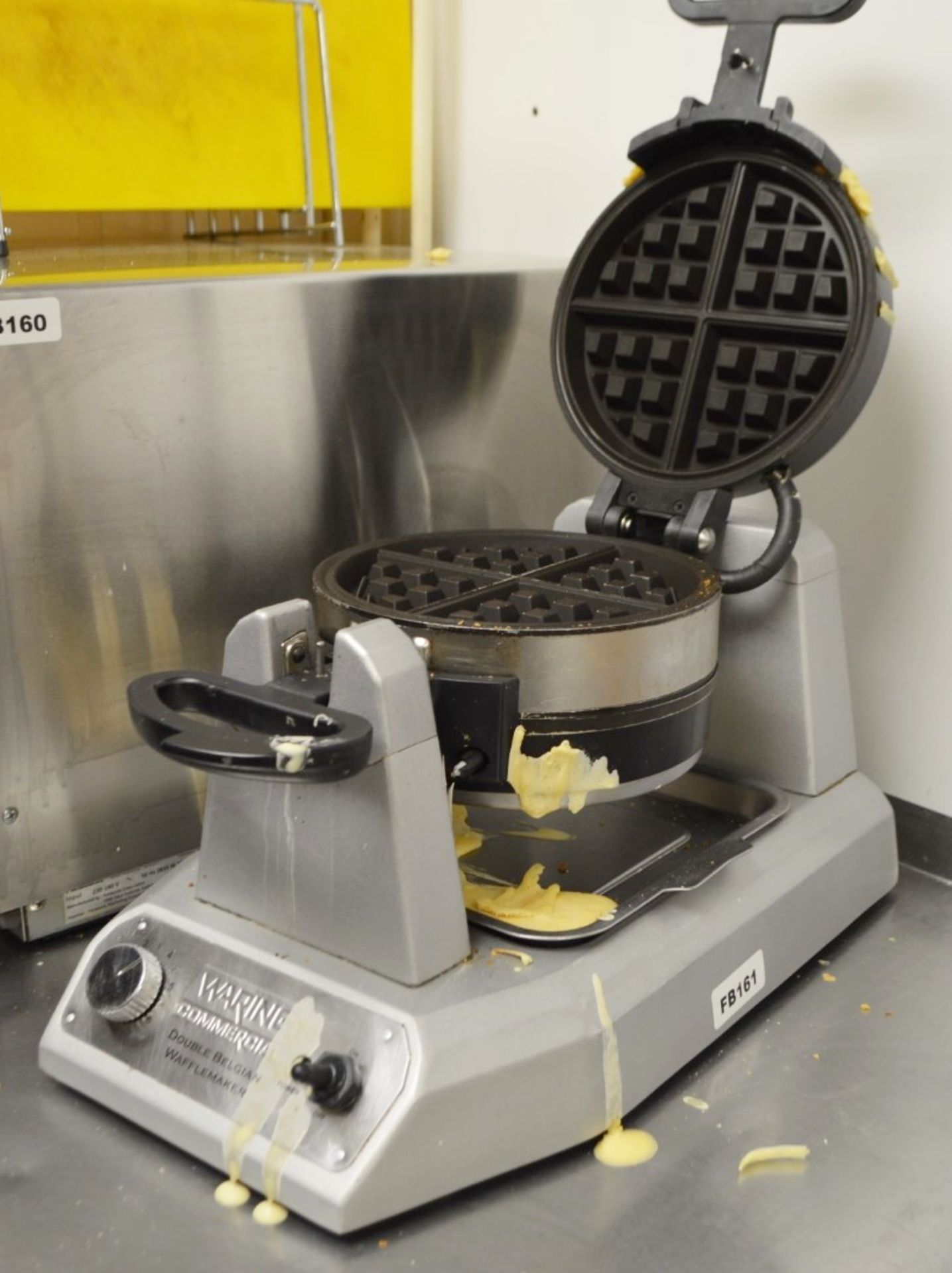 1 x Waring Commercial Double Belgian Wafflemaker - Model WW200K - RRP £290 - Ref FB161 - CL357 -