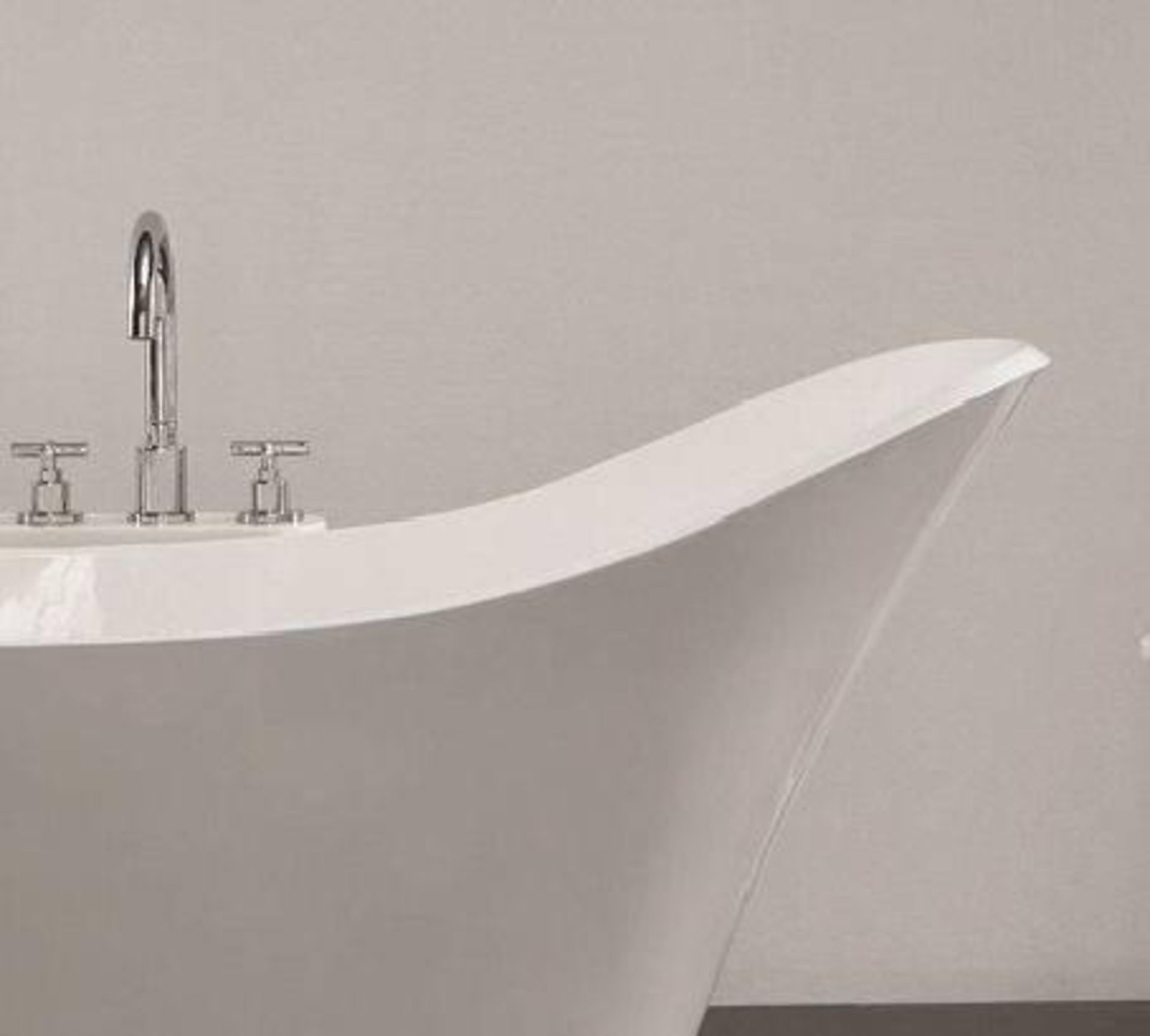 1 x MarbleTECH Curve Bath A-Grade - Ref:ABT907 - CL170 - Location: Nottingham NG2 - RRP: £2100 - Image 4 of 4