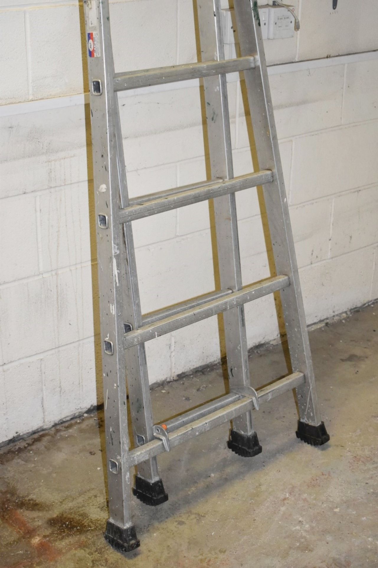 1 x Set of Large Extending Ladders - H235 (per section) x W70 cms - CL409 - Location: Wakefield - Image 4 of 4