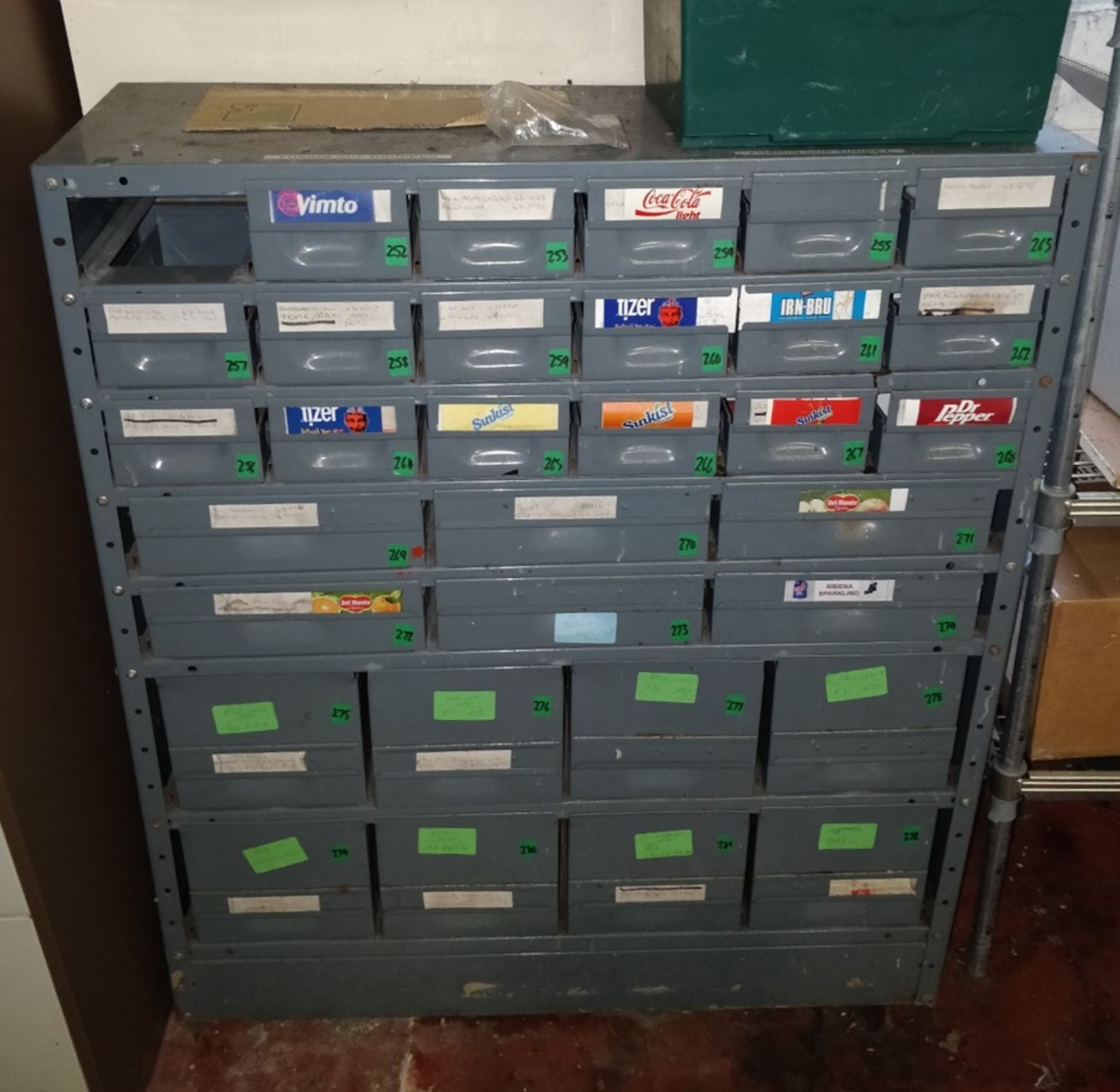 1 x Steel Multi Drawer Unit With 31 x Various Sized Drawers - Ref B2 CL409 - Location: Wakefield