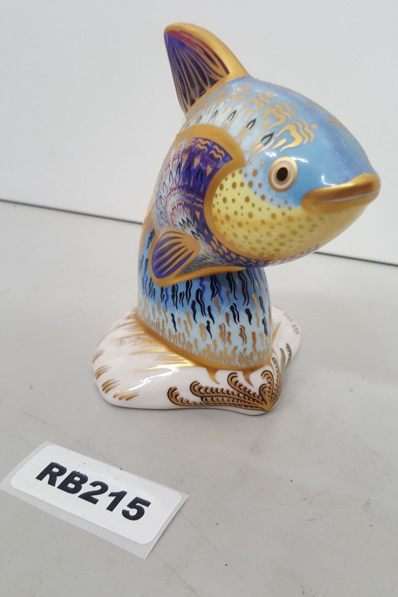 1 x COLLECTIBLE ROYAL CROWN DERBY GUPPY FISH LIMITED EDITION FIGURINE - Ref RB215 I - Image 4 of 5