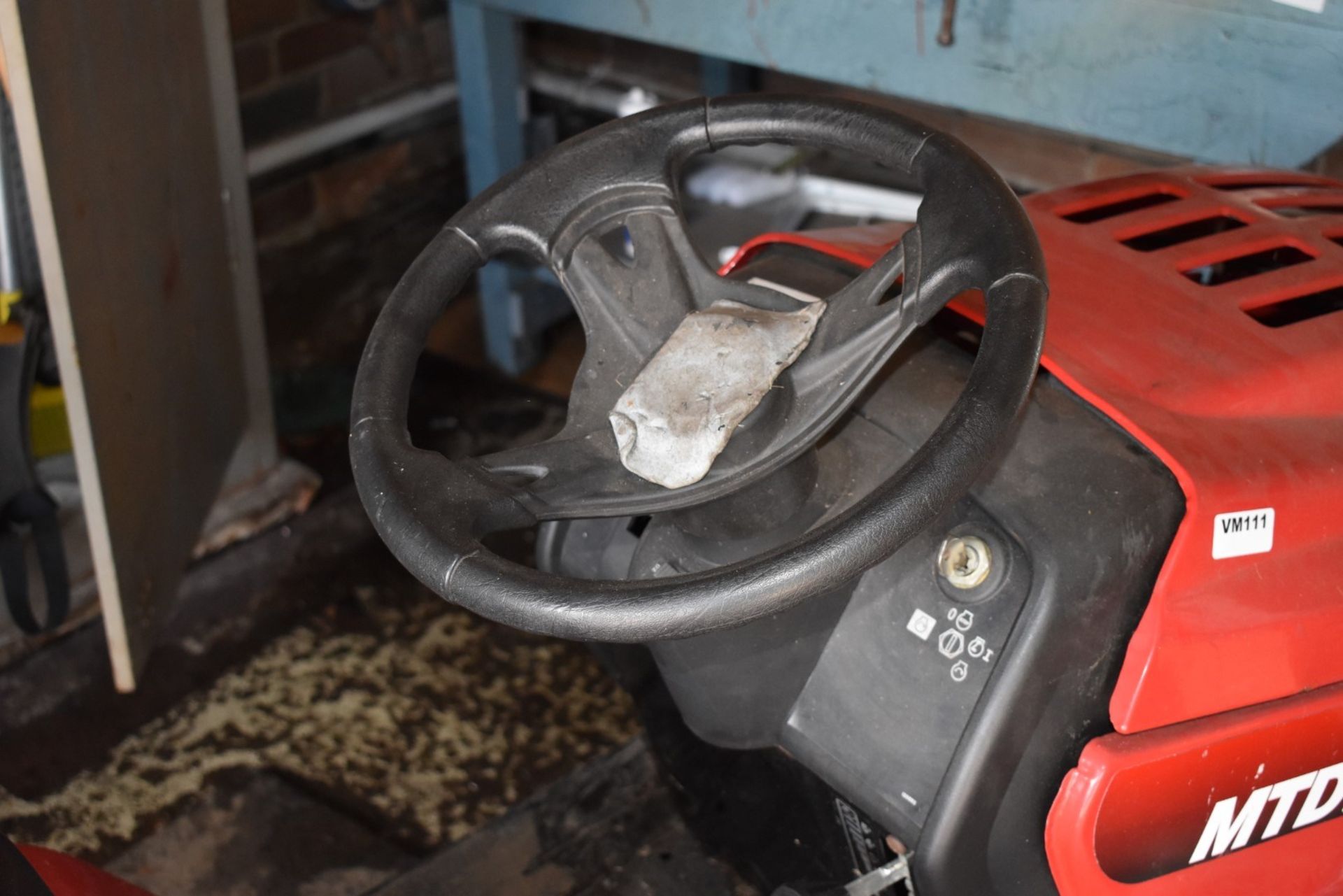 1 x MTD RH 115 B Ride On Petrol Lawnmower - Ref VM111 B2 - CL409 - Location: Wakefield WF16 - Image 6 of 7