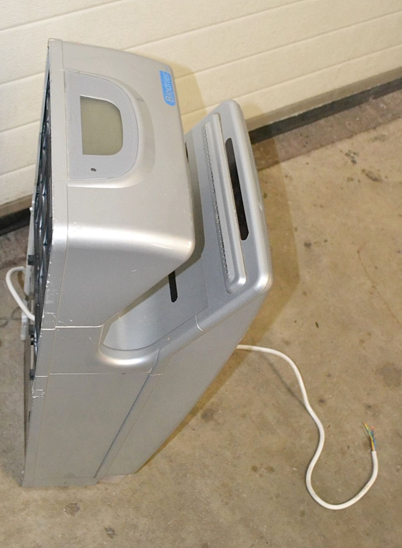 1 x BIODRIER Business Automatic Hand Dryer In Silver - Model: BB70S - Image 4 of 9