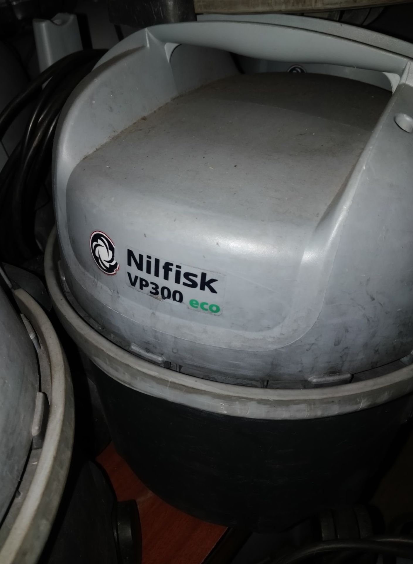 30 x Nilfrisk VP300 Eco Vacuum Cleaners - Approx RRP £3,000 - Ref B2 CL409 - Location: Wakefield - Image 3 of 5