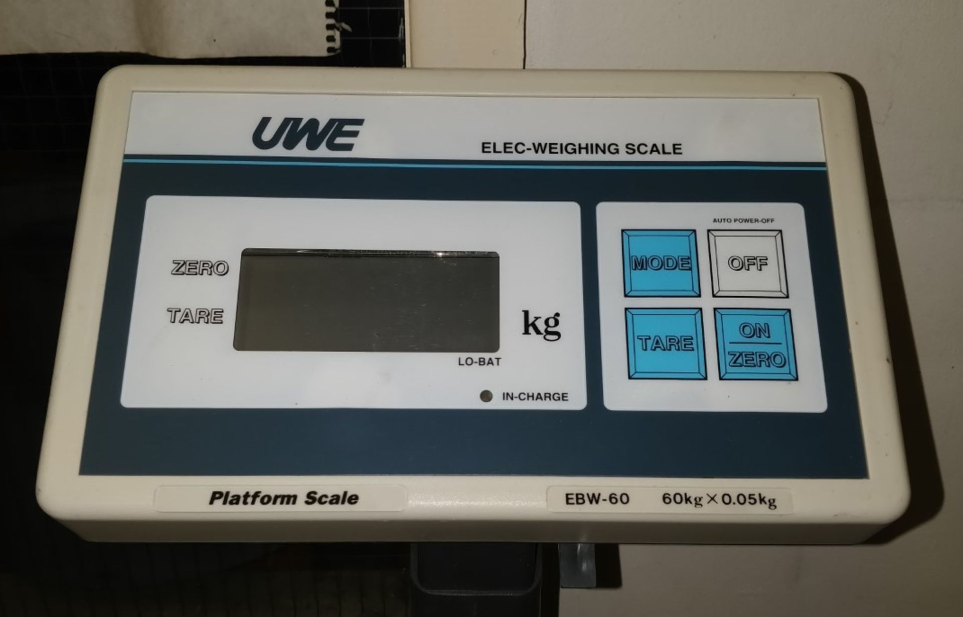 1 x Set of UWE EBW-60 Electronic Weighing Scales - 43 x 30 cms Platform Size - Ref B2 CL409 - - Image 2 of 2