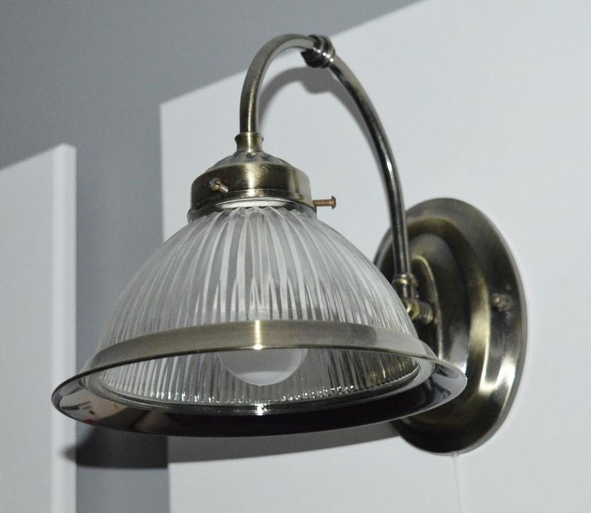 1 x American Diner Wall Lamp - Ex Display Stock - CL298 - Ref: J329 - Location: Altrincham WA14 T1-1