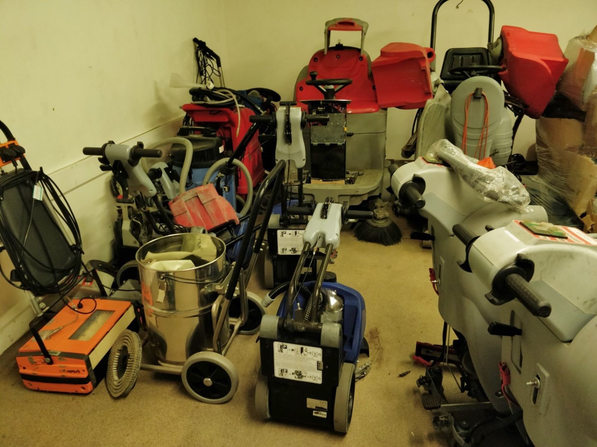 HUGE JOB LOT Approx 17 x Various FLOOR CLEANING MACHINES - Includes Ride Ons, Floor Scrubbers,