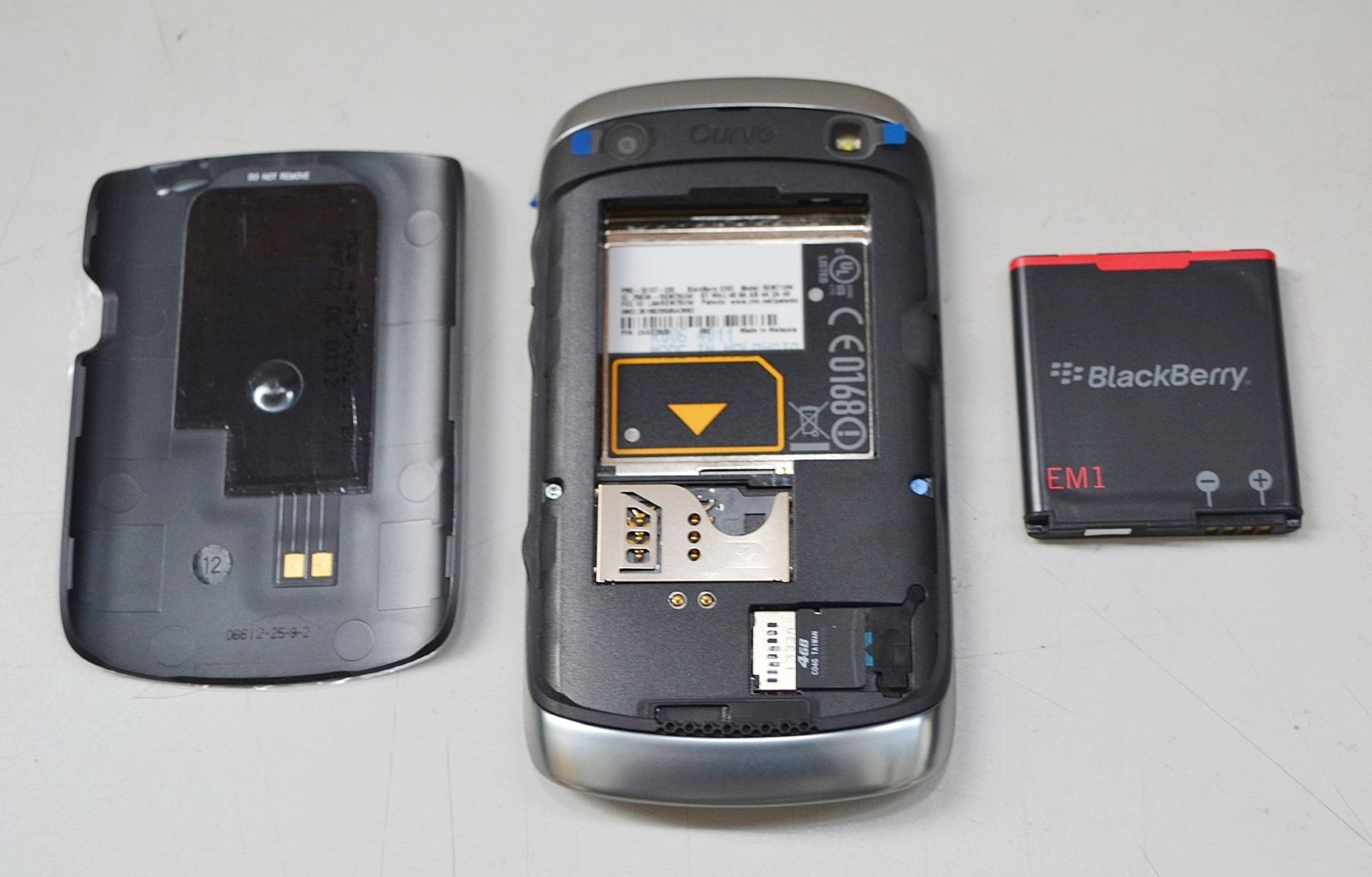 40 x Sim Free Blackberry and Samsung Phones - Ref: LD368 - CL409 - Altrincham WA14 - Image 15 of 20