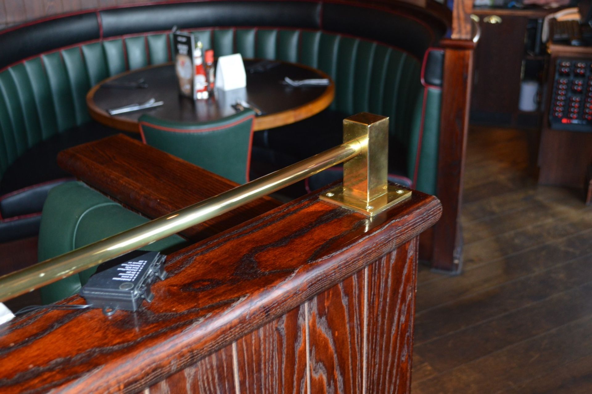 1 x Assorted Collection of Brass Gallery Rails - Includes Approx 1200cm of Tube and Approx 20 x - Image 4 of 5