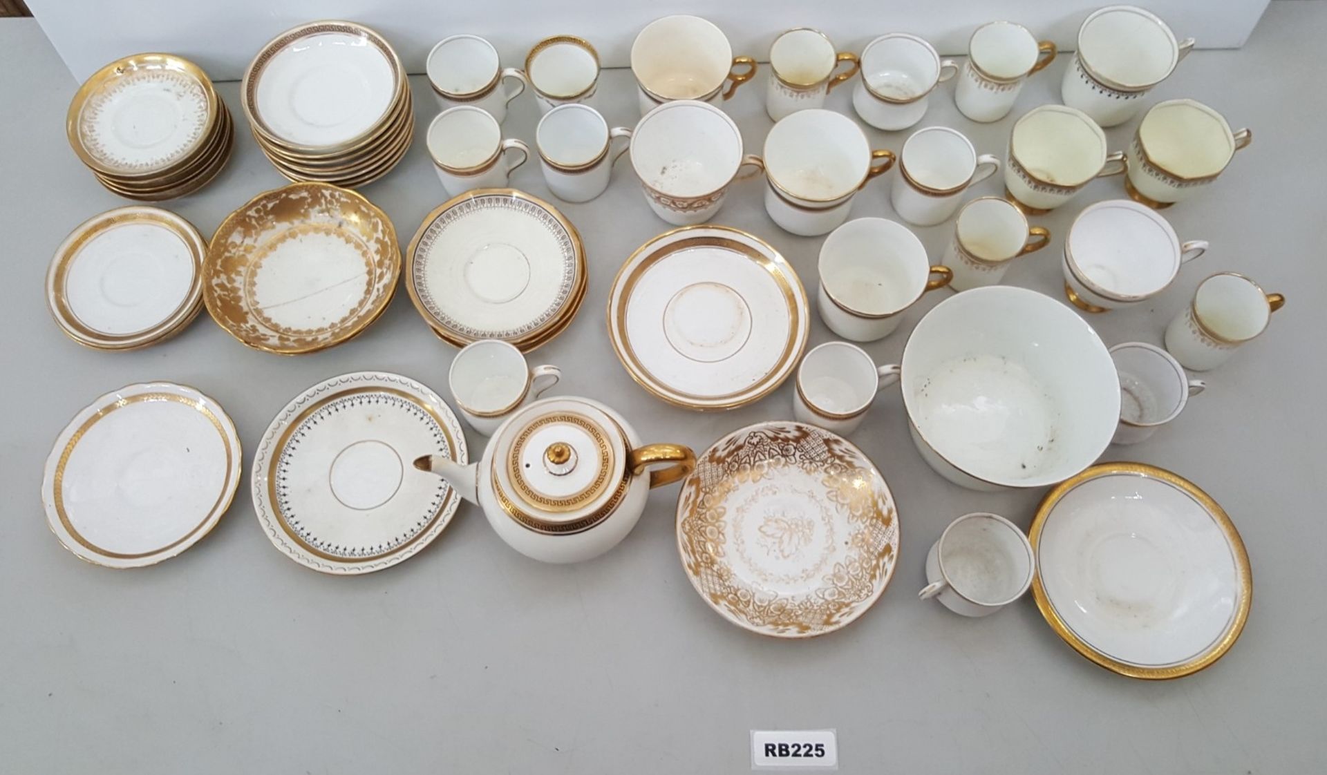 1 x Joblot Of 45+ Pieces Of China/ Porcelain Crockery - Ref RB225 I - Image 4 of 4