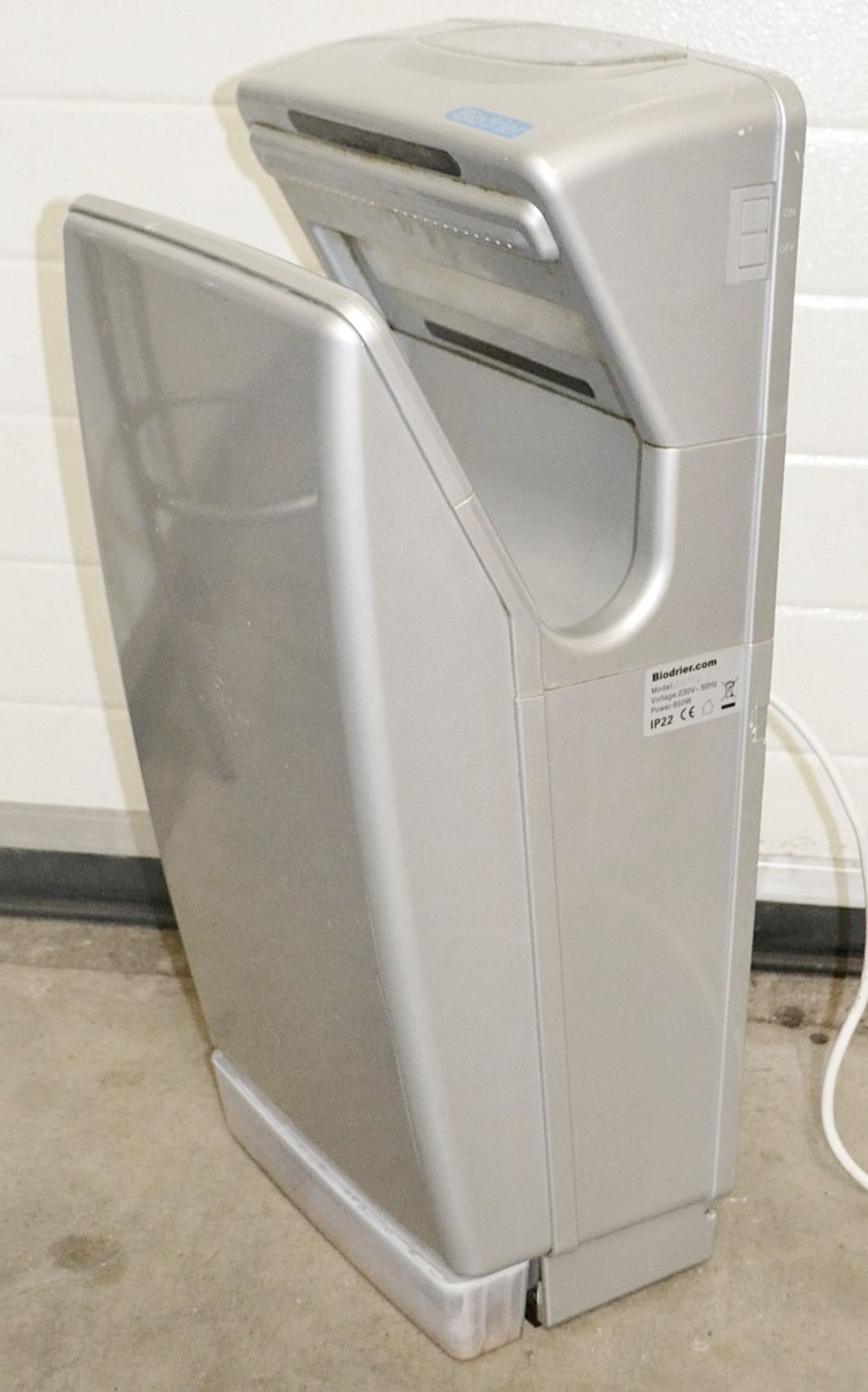 1 x BIODRIER Business Automatic Hand Dryer In Silver - Model: BB70S - Used - Image 5 of 9