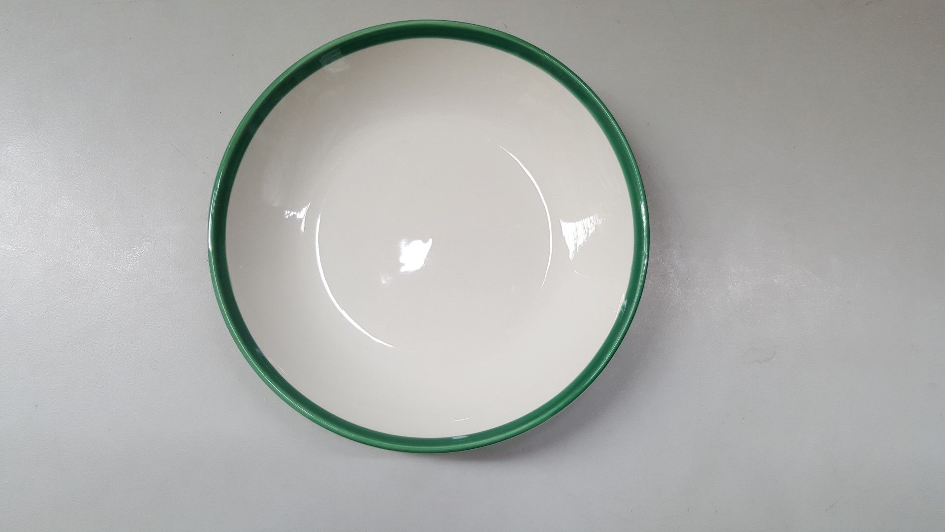 8 x Steelite Coupe Bowls White With Green Outline Egde 21CM - Ref CQ285 - Image 2 of 4