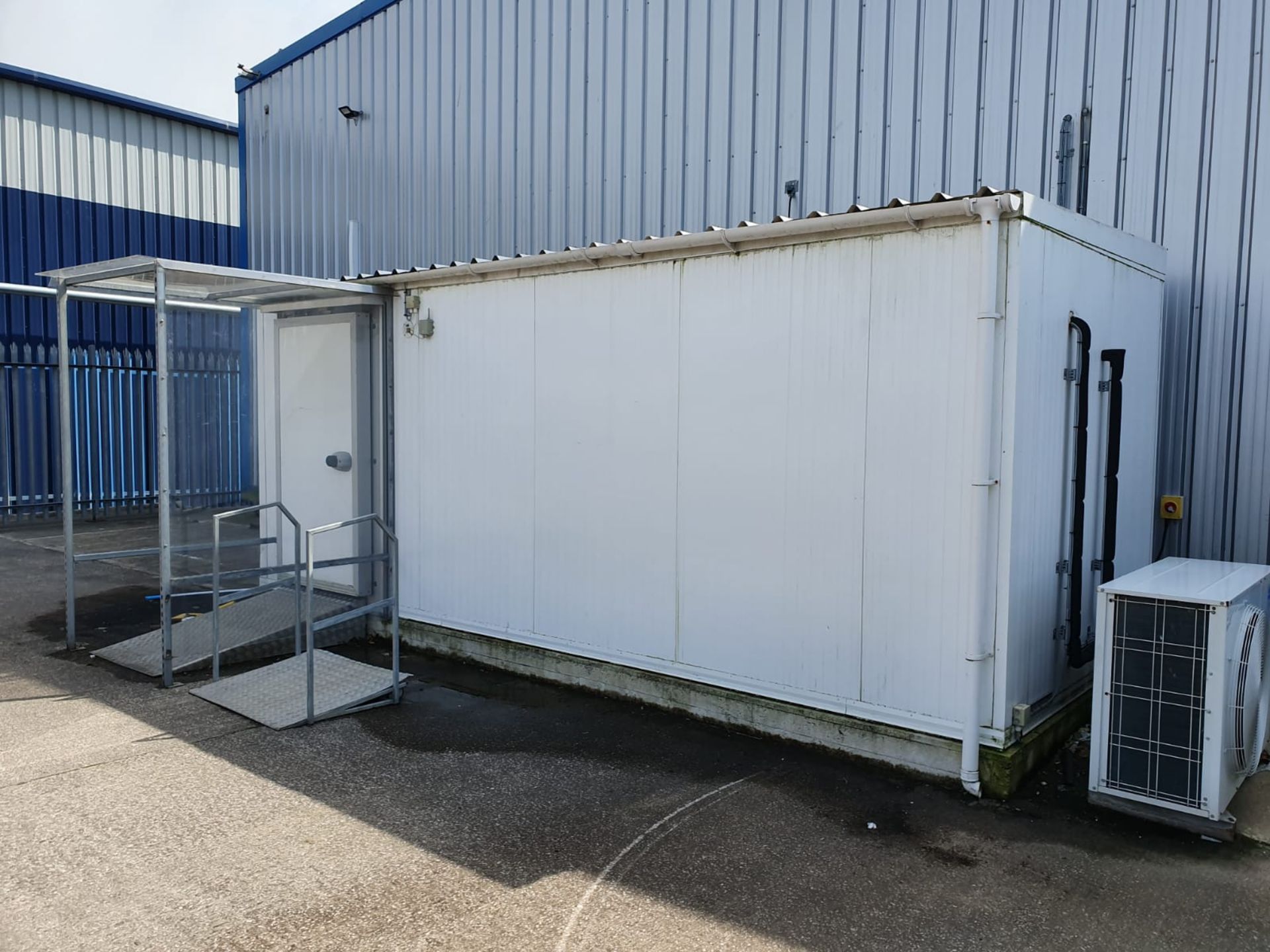 1 x External Refrigerated Cold Room Unit - Features Entrance Ramp With Overhead Canopy, Internal