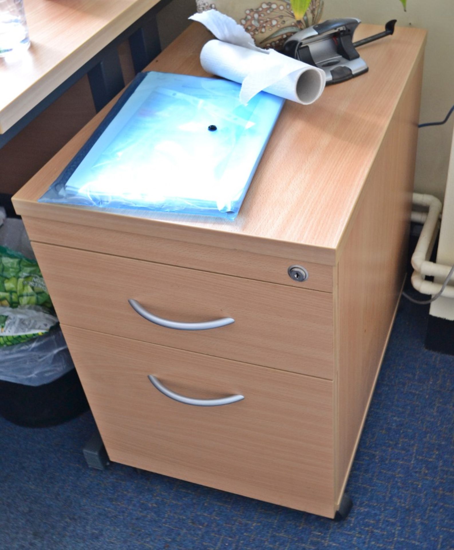 1 x Office Desk And Matching Pedestal Finished In Beech - Ref: VM316 - CL409 - Location: WF16 - Image 5 of 5