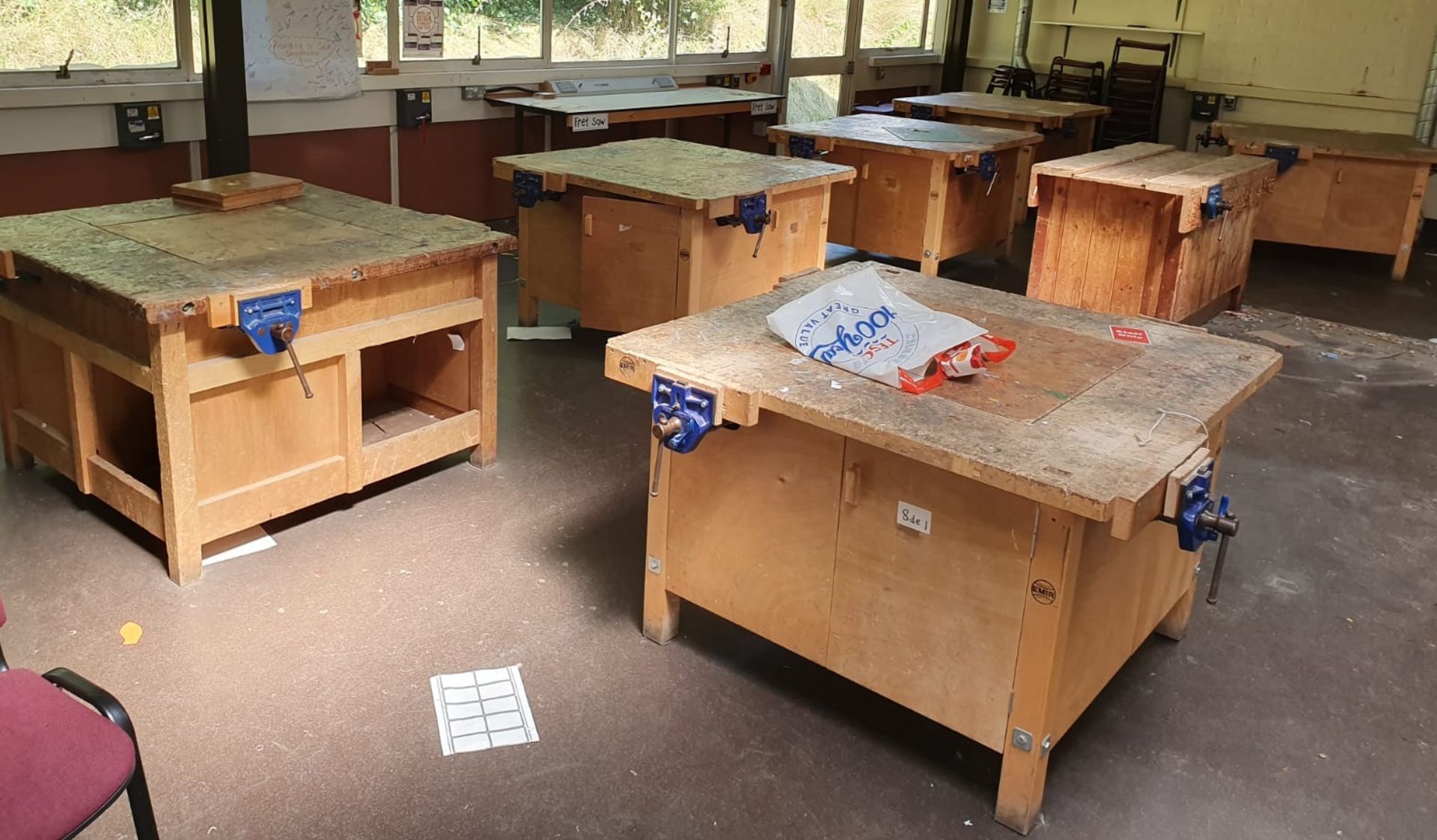 5 x EMIR Workshop Workbenches With Approx Twenty Vices - CL499 - Location: Borehamwood