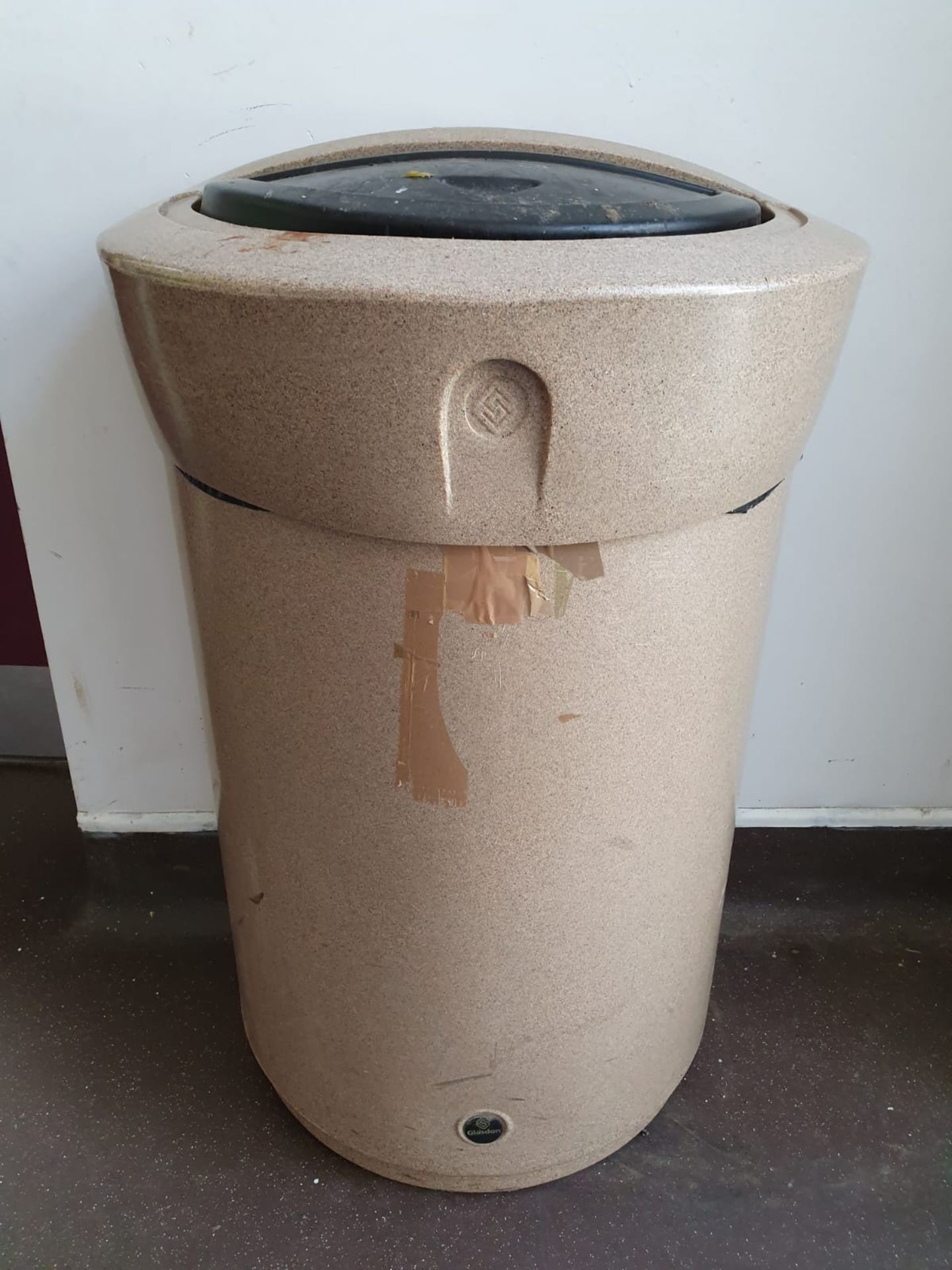 2 x Glasdon Waste Bins - CL499 - Location: Borehamwood WD6